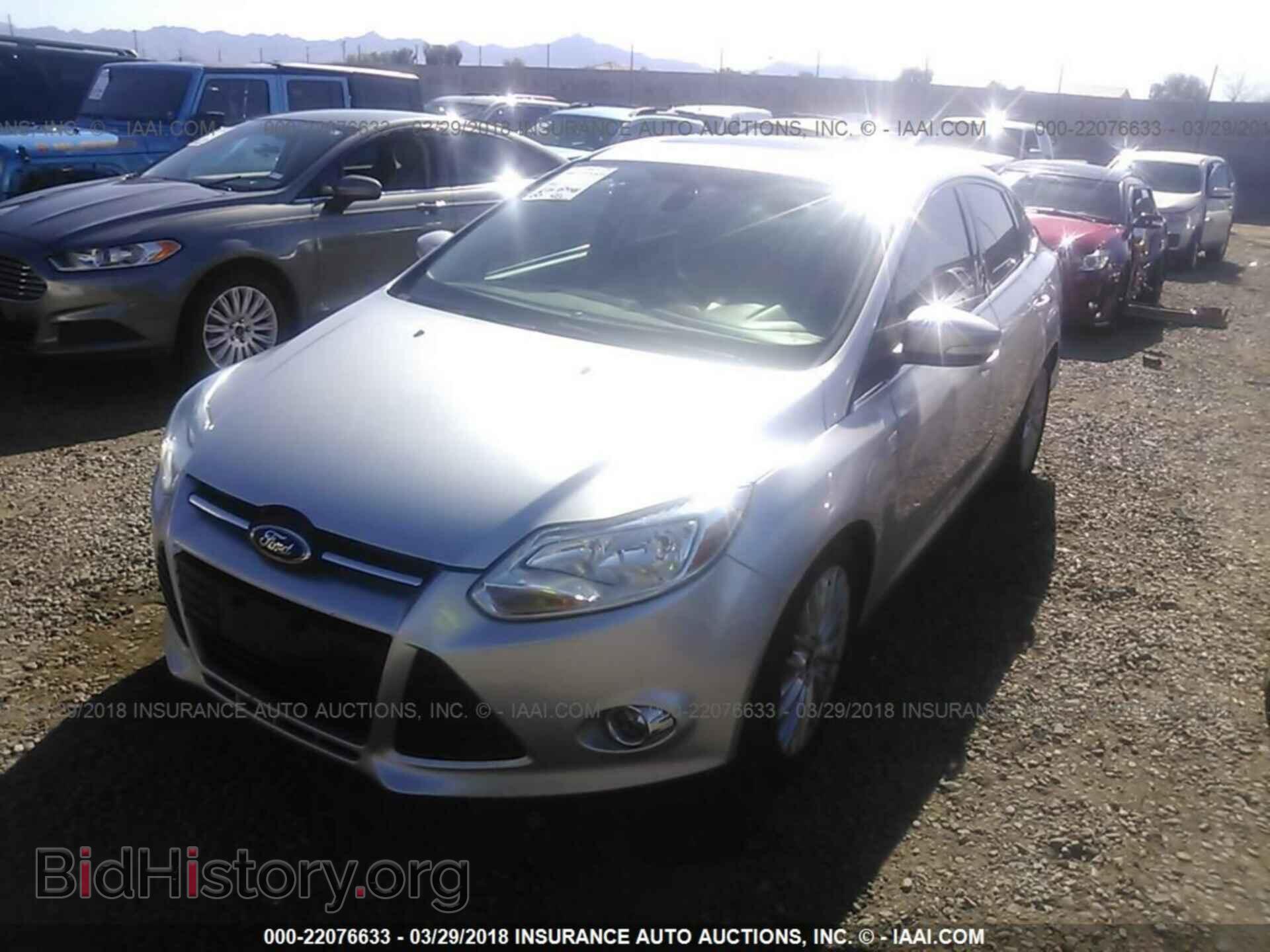 2012 Ford Focus - VIN: 1FAHP3H22CL430417 - Фото 2