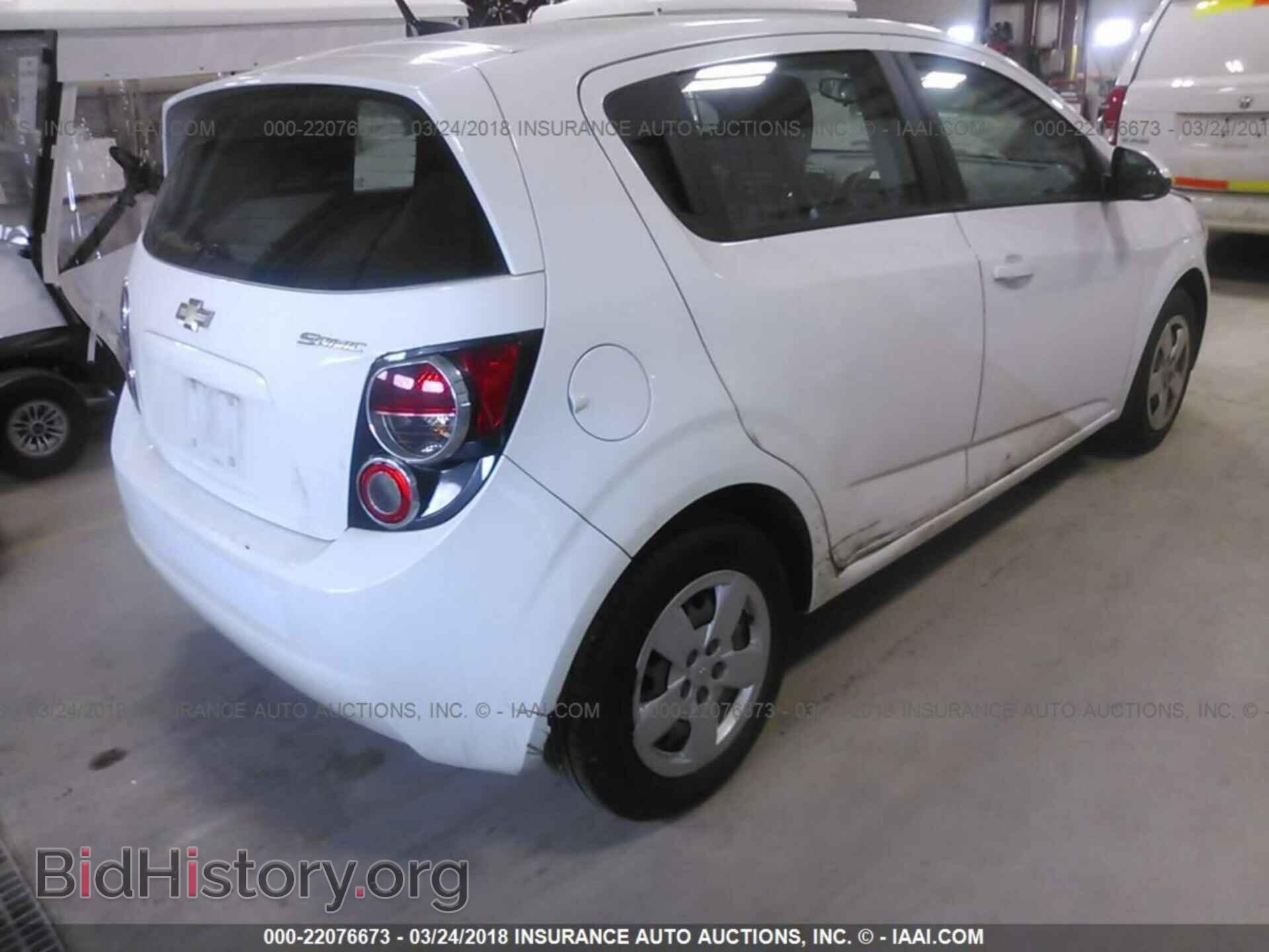 2014 Chevrolet Sonic - VIN: 1G1JA6SH0E4206435 - Фото 3