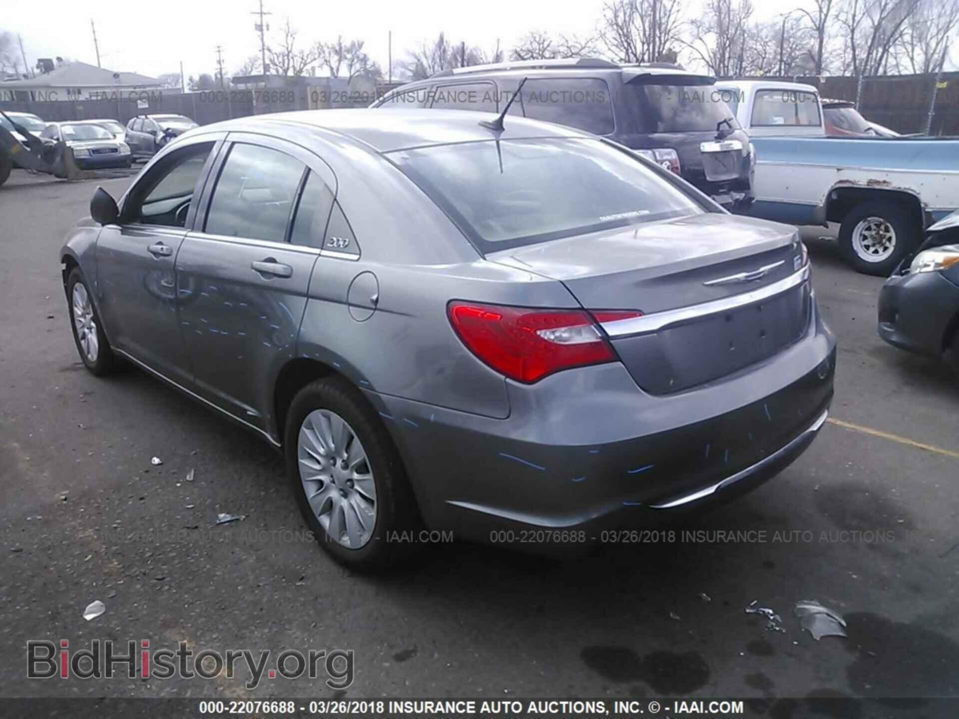 2012 Chrysler 200 - VIN: 1C3CCBAB2CN282766 - Фото 3