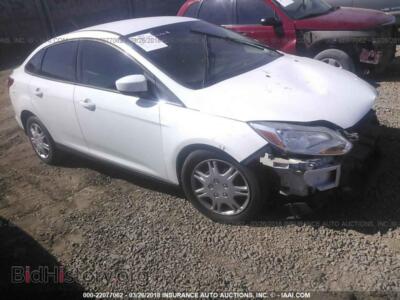 2012 Ford FOCUS, white — VIN 1FAHP3F2XCL258110, IAAI