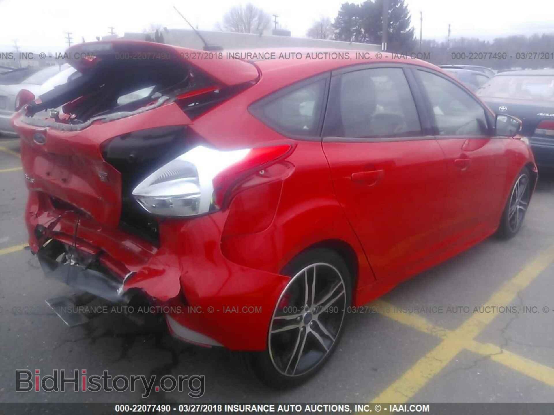 2017 Ford Focus - VIN: 1FADP3L93HL230981 - Photo 4