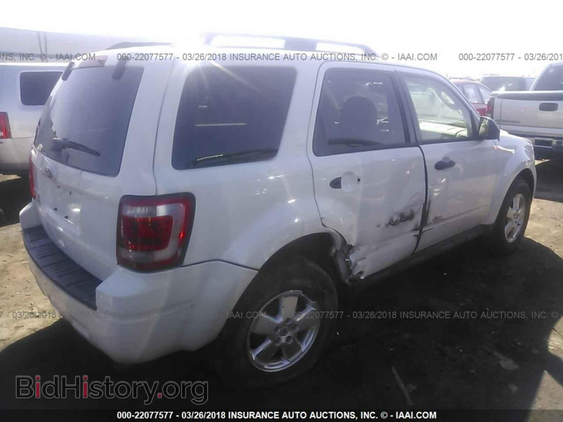 2012 Ford Escape - VIN: 1FMCU9D72CKB34395 - Photo 4