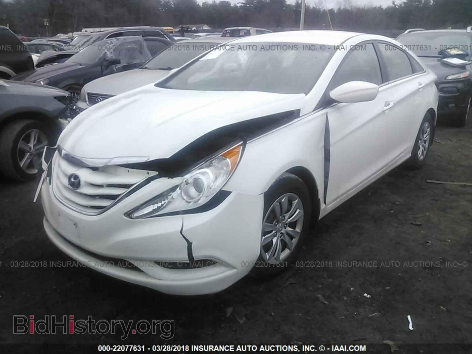 2012 Hyundai Sonata - VIN: 5NPEB4AC4CH372223 - Фото 2