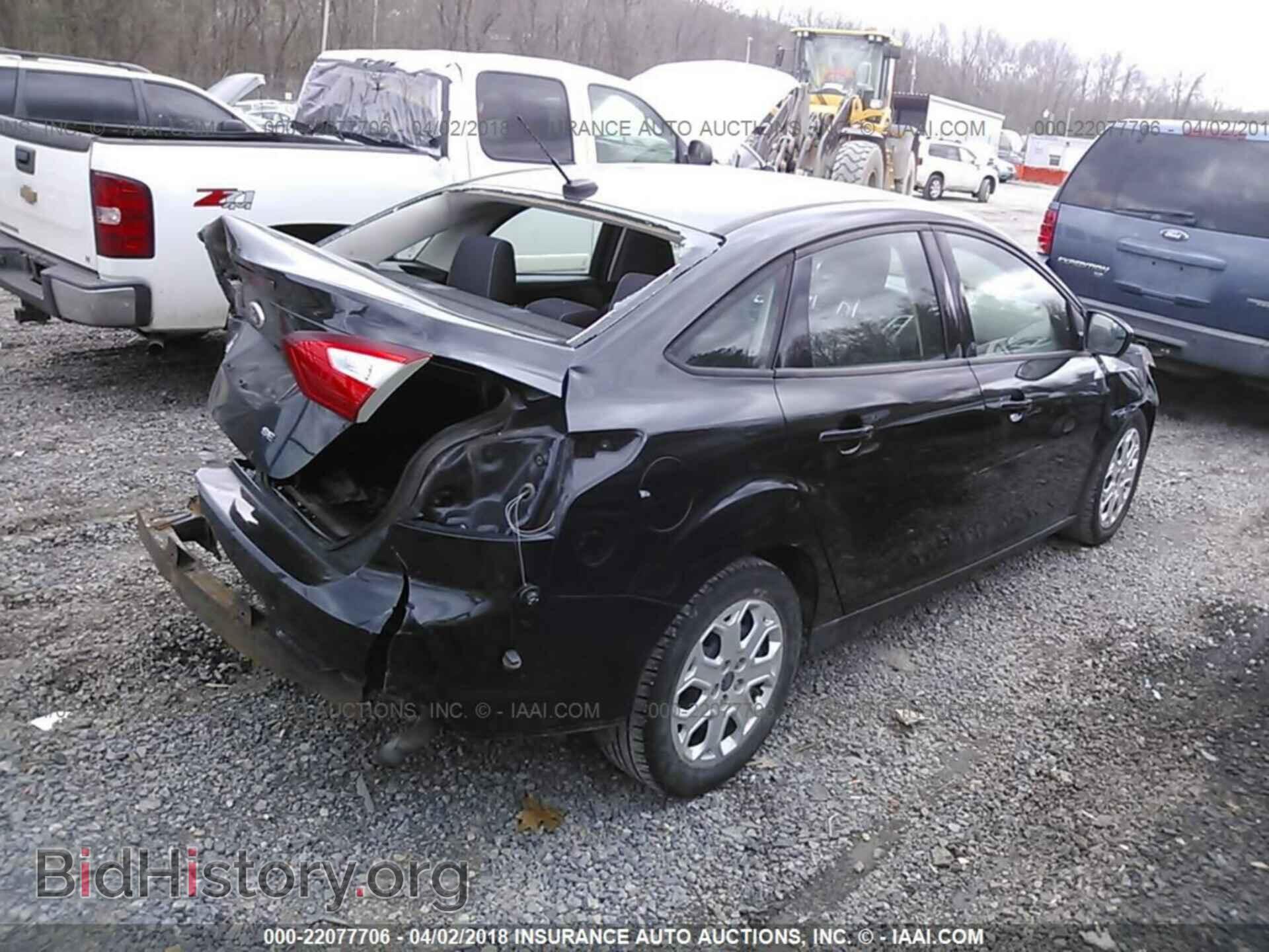 2012 Ford Focus - VIN: 1FAHP3F26CL351836 - Photo 4