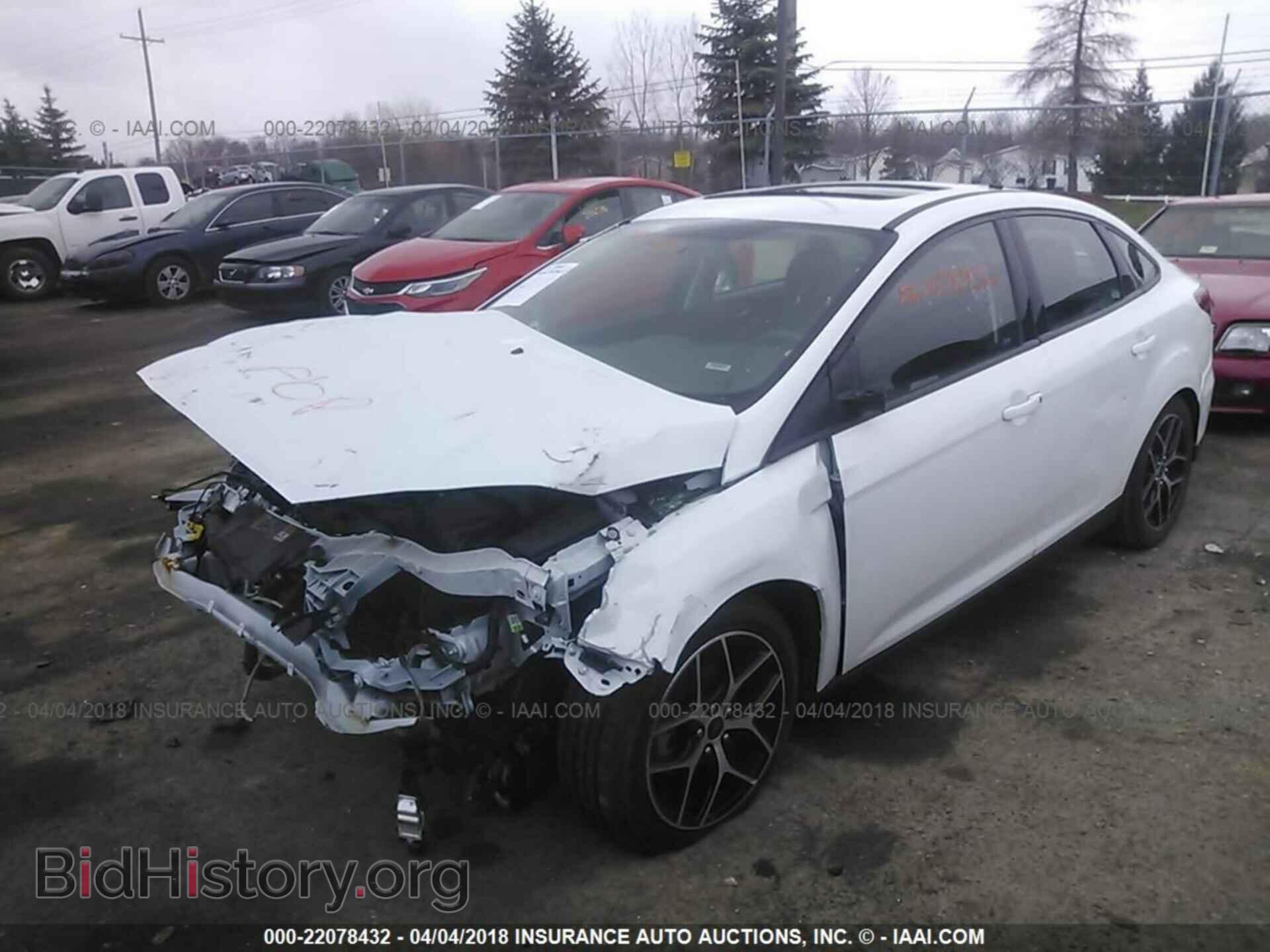 2017 Ford Focus - VIN: 1FADP3H20HL287151 - Photo 2