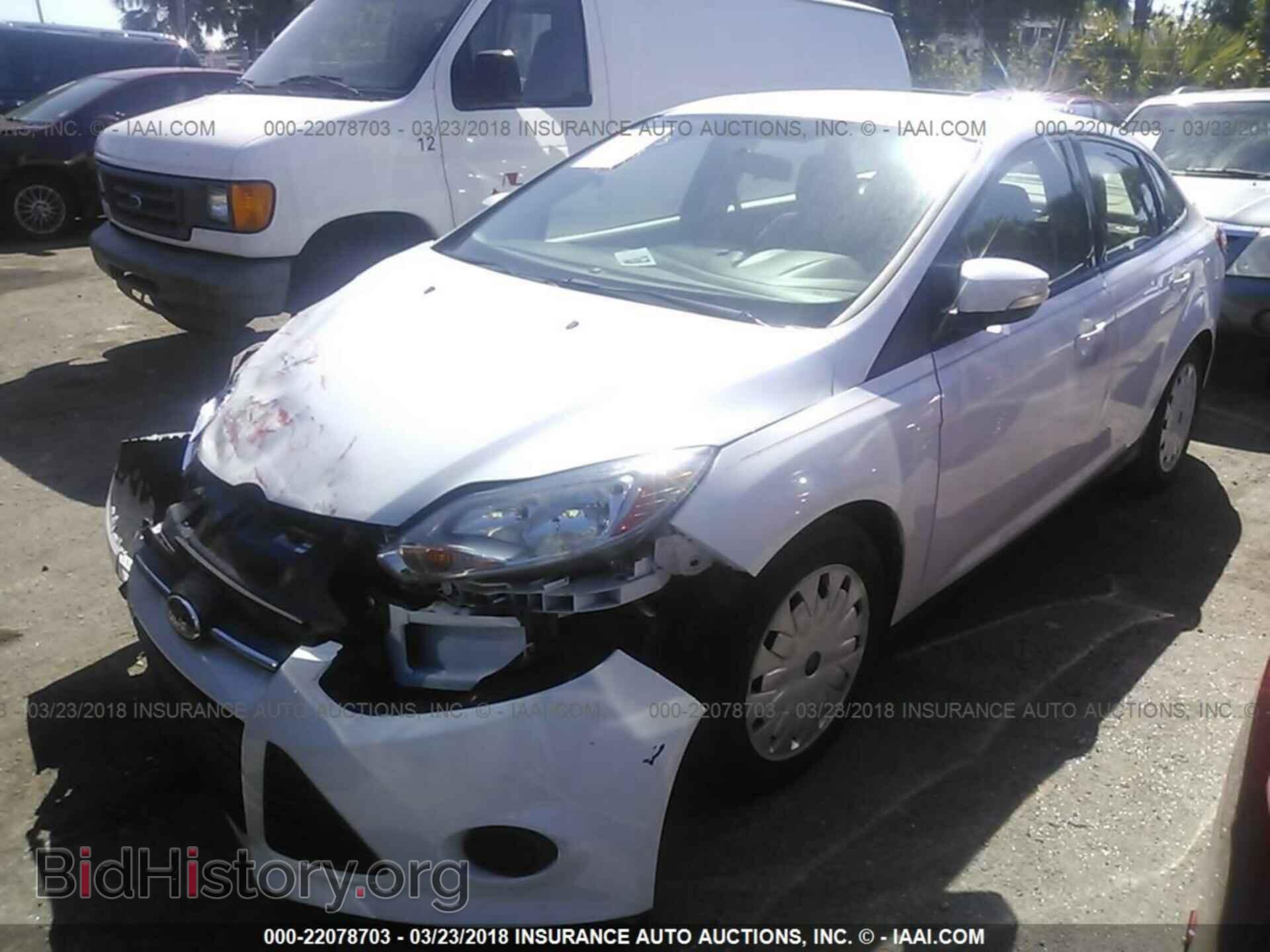 2014 Ford Focus - VIN: 1FADP3F26EL104382 - Photo 2