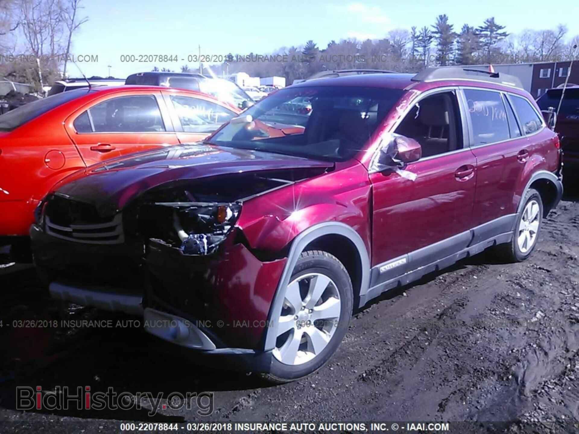 2011 Subaru Outback - VIN: 4S4BRBKC6B3324455 - Фото 2