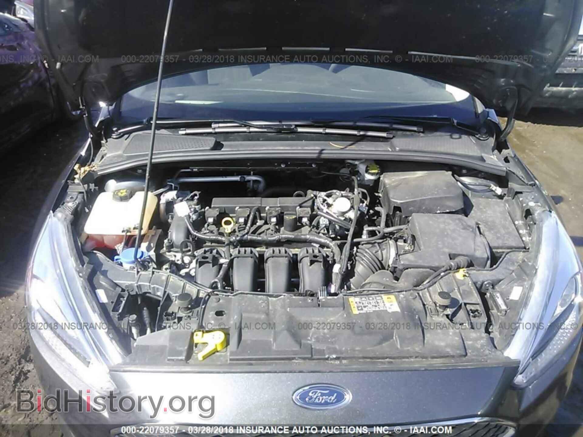 2016 Ford Focus - VIN: 1FADP3E24GL387675 - Photo 10