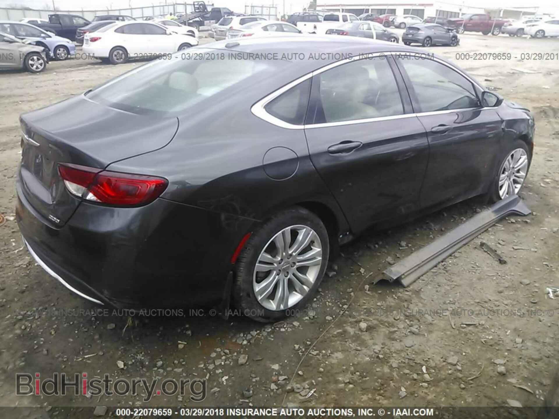 2015 Chrysler 200 - VIN: 1C3CCCAB2FN569566 - Photo 4