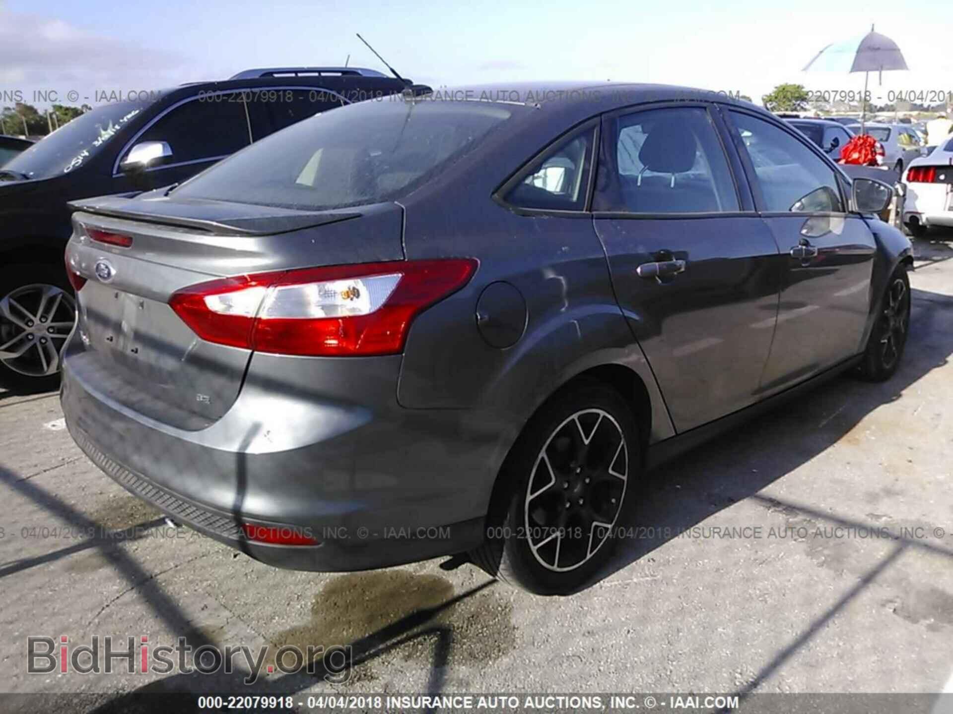2012 Ford Focus - VIN: 1FAHP3F27CL126230 - Фото 4
