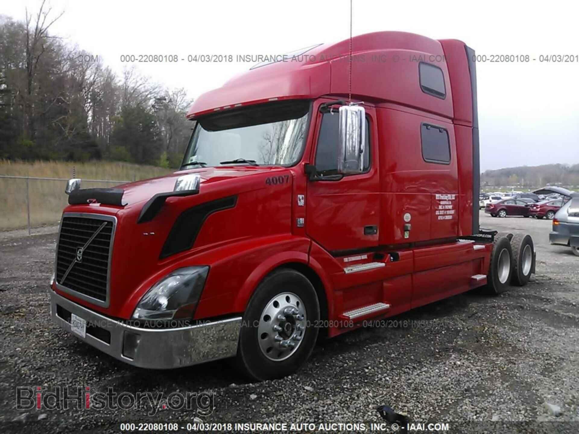 2011 Volvo Vnl - VIN: 4V4NC9EJ4BN299778 - Фото 2