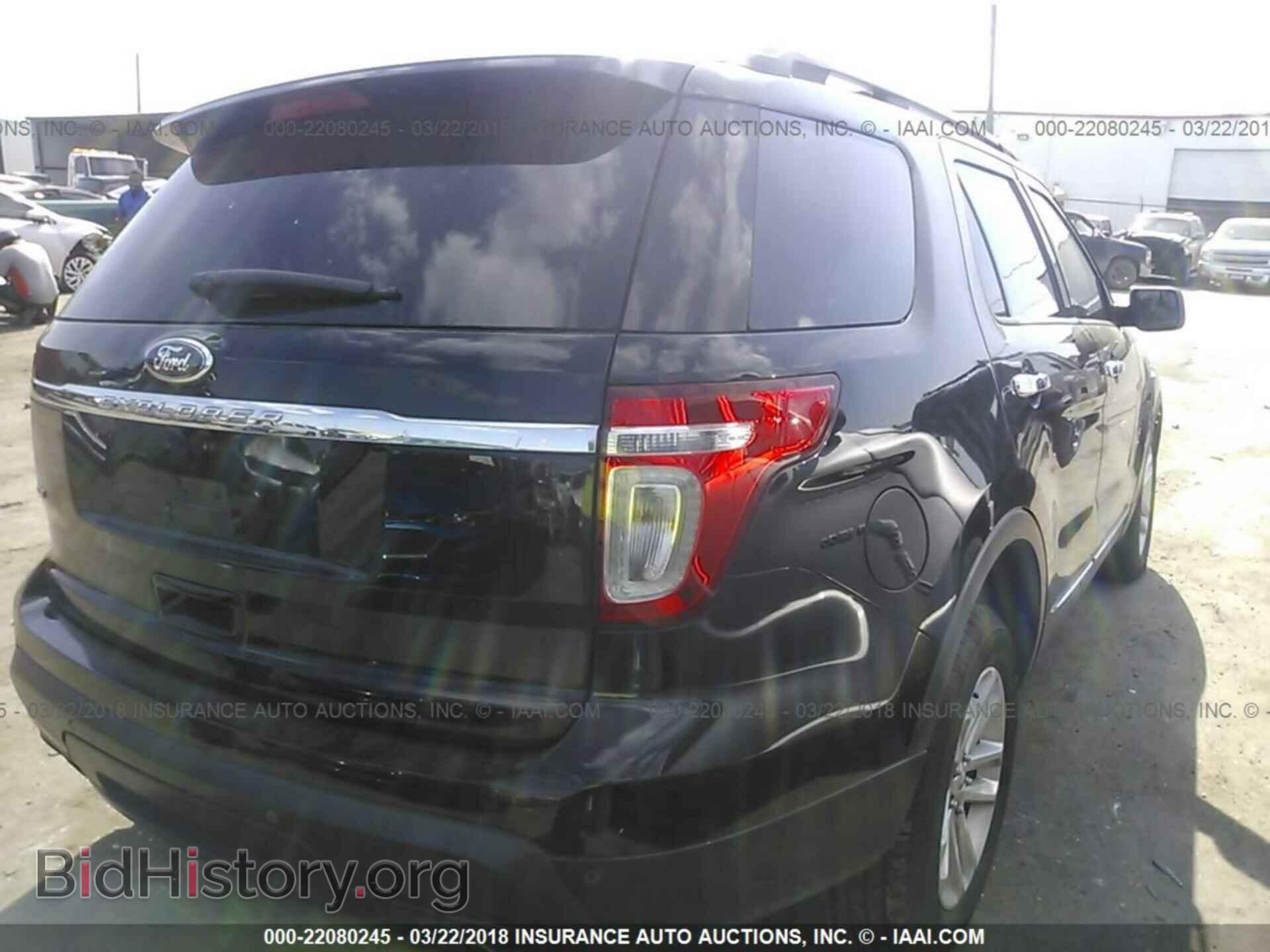 2012 Ford Explorer - VIN: 1FMHK7D84CGA44077 - Photo 4