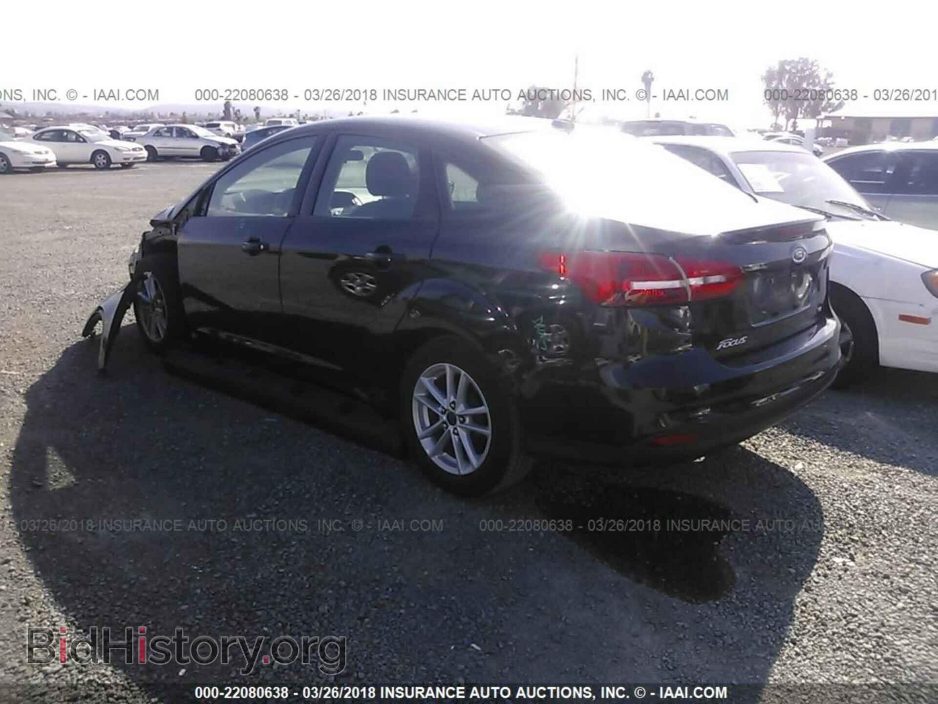 2015 Ford Focus - VIN: 1FADP3F2XFL256392 - Photo 3