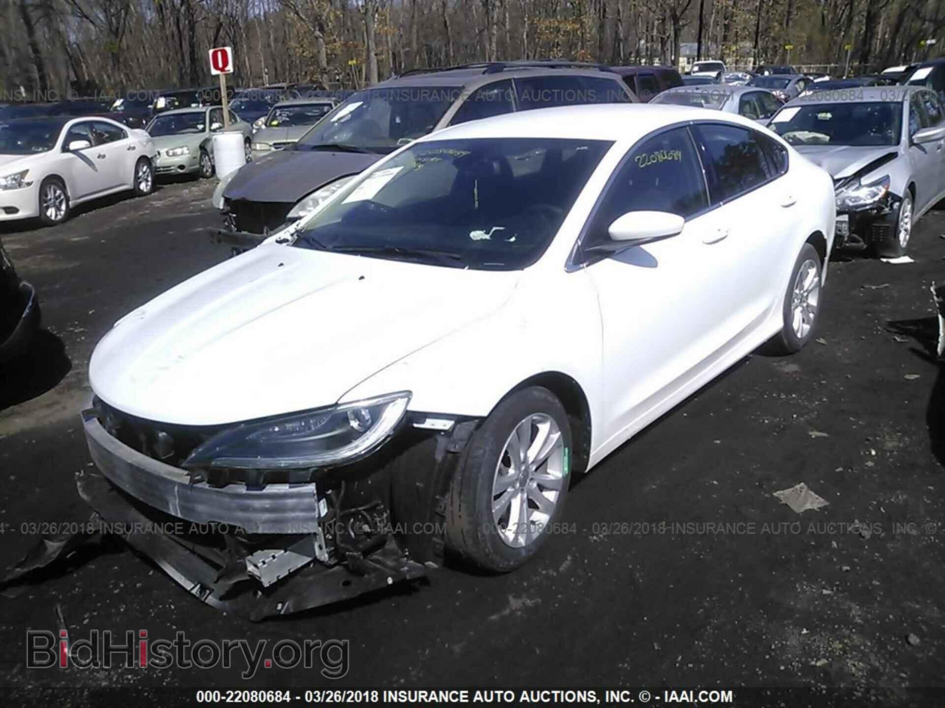 2015 Chrysler 200 - VIN: 1C3CCCAB0FN536730 - Photo 2