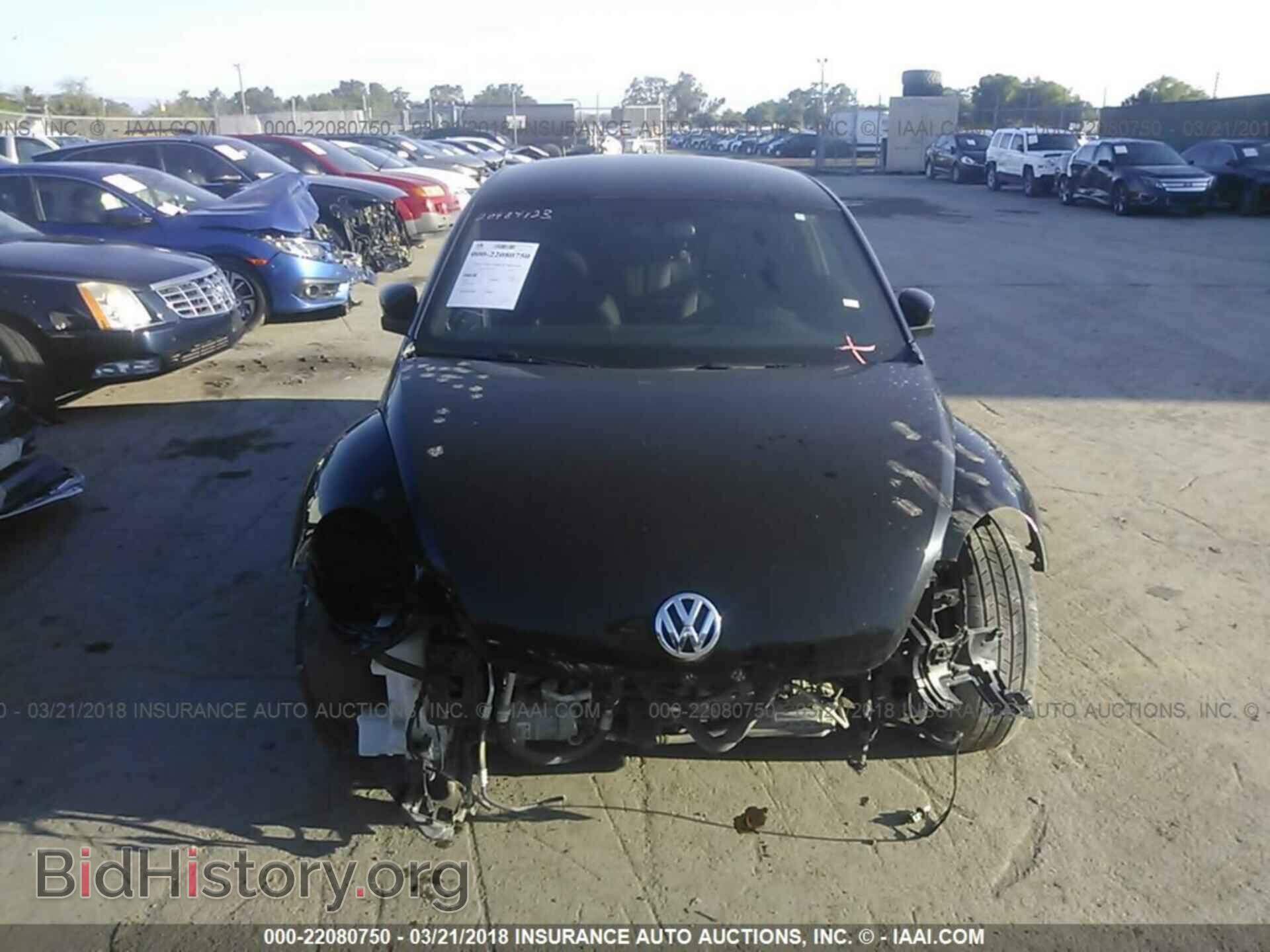 2012 Volkswagen Beetle - VIN: 3VWJP7AT5CM652578 - Фото 6