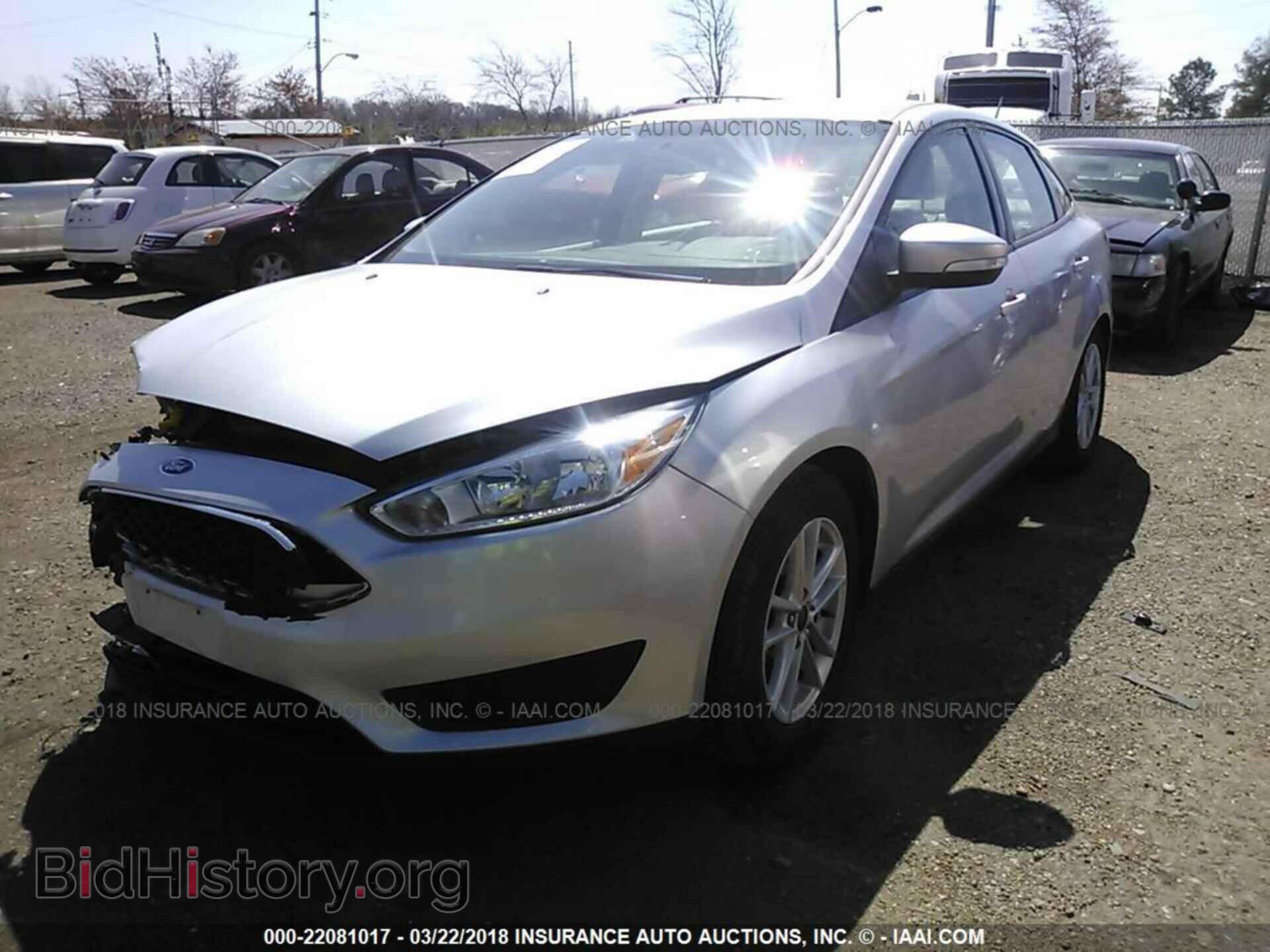 2017 Ford Focus - VIN: 1FADP3F2XHL272482 - Photo 2