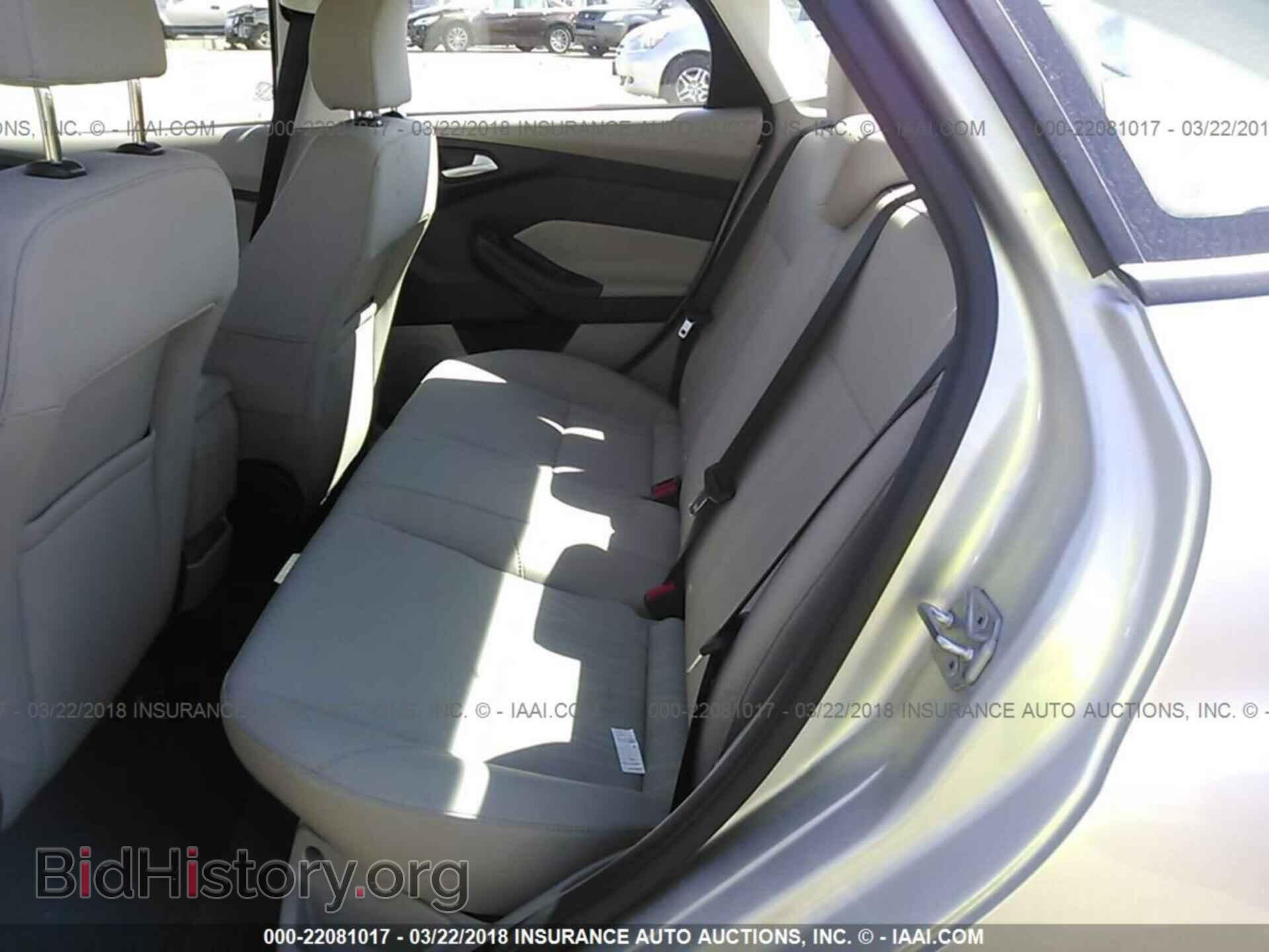 2017 Ford Focus - VIN: 1FADP3F2XHL272482 - Photo 8