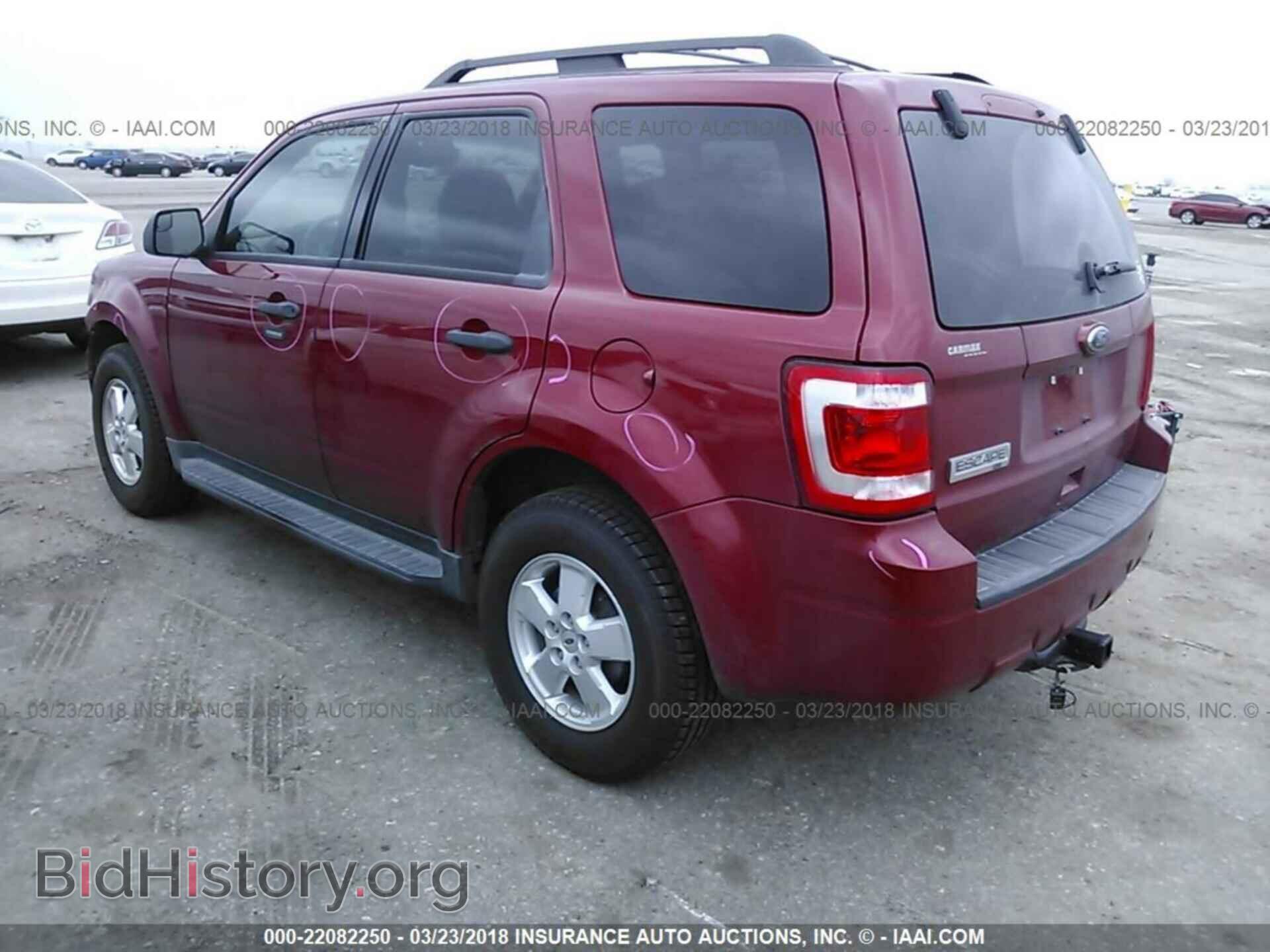 2011 Ford Escape - VIN: 1FMCU0D77BKA61664 - Фото 3