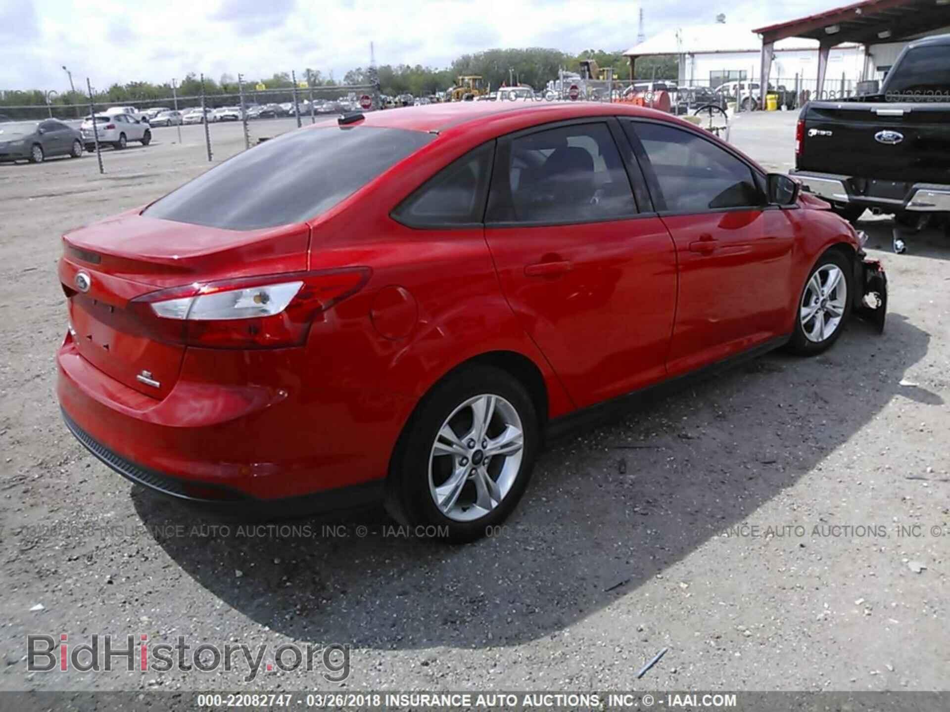 2014 Ford Focus - VIN: 1FADP3F29EL260657 - Photo 4