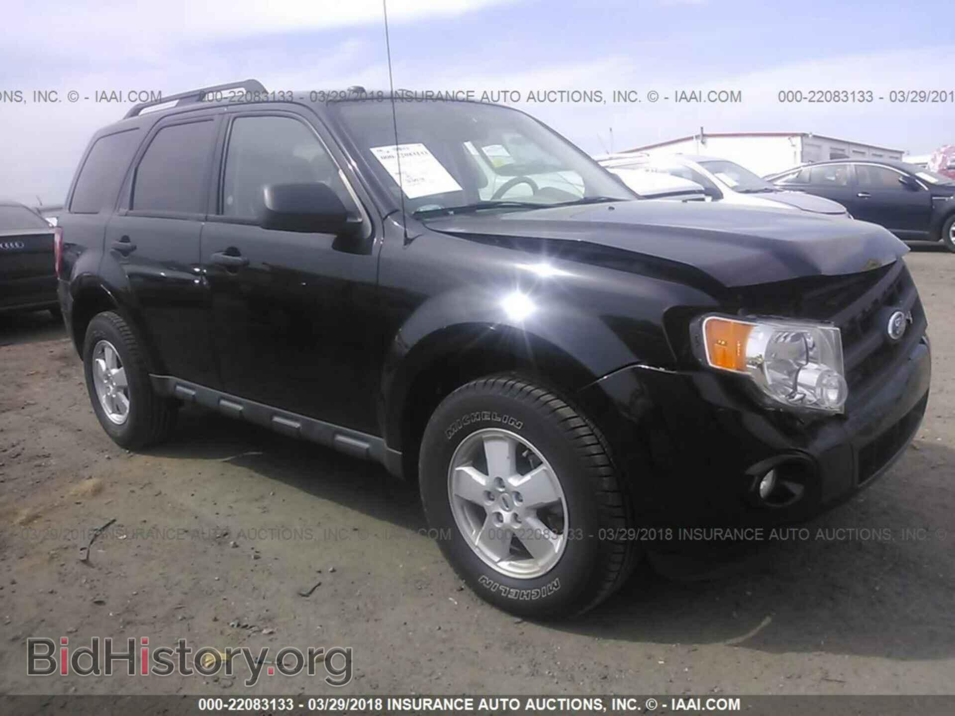 Photo 1FMCU0DG7CKA98196 - Ford Escape 2012