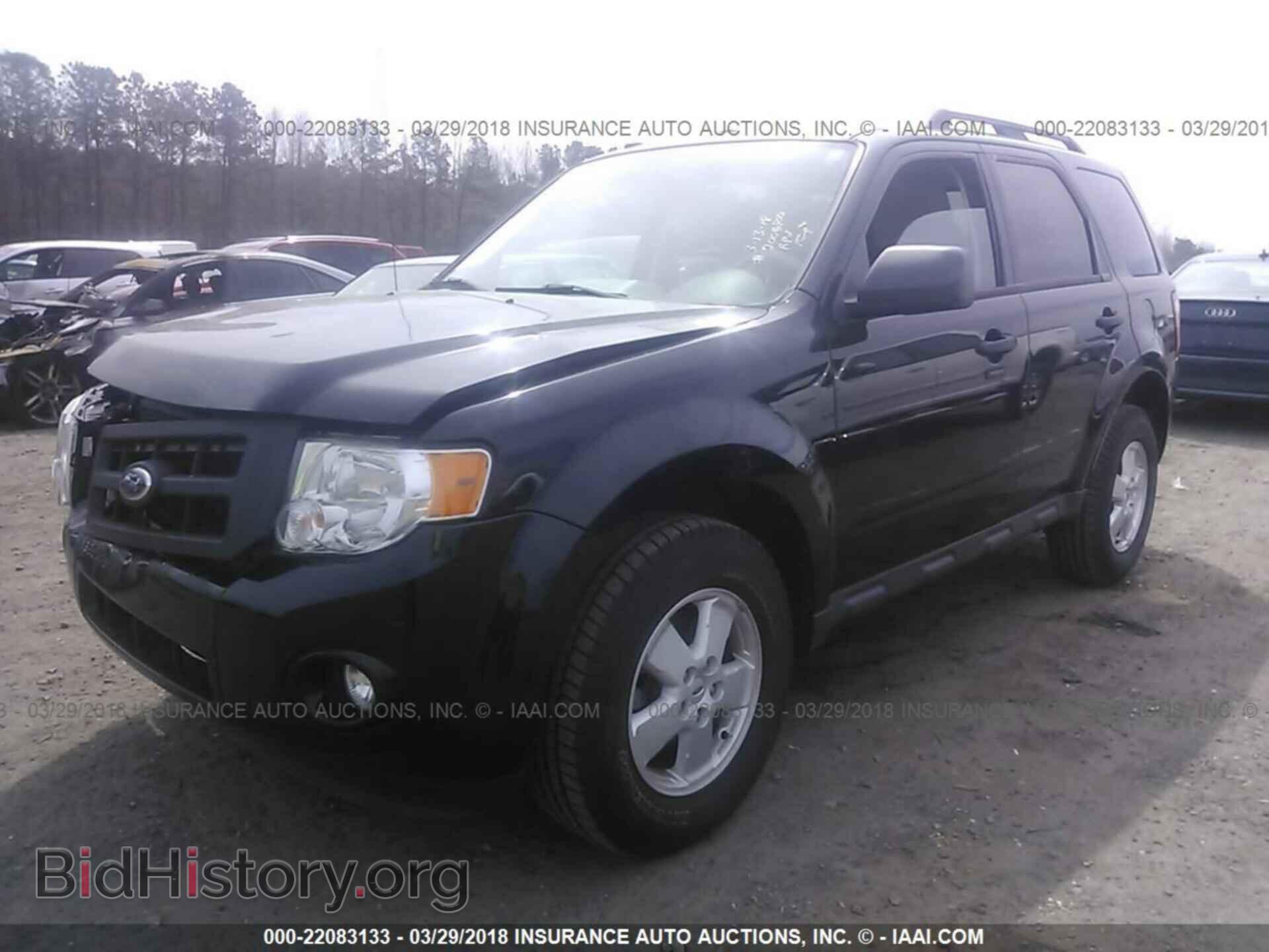 2012 Ford Escape - VIN: 1FMCU0DG7CKA98196 - Фото 2
