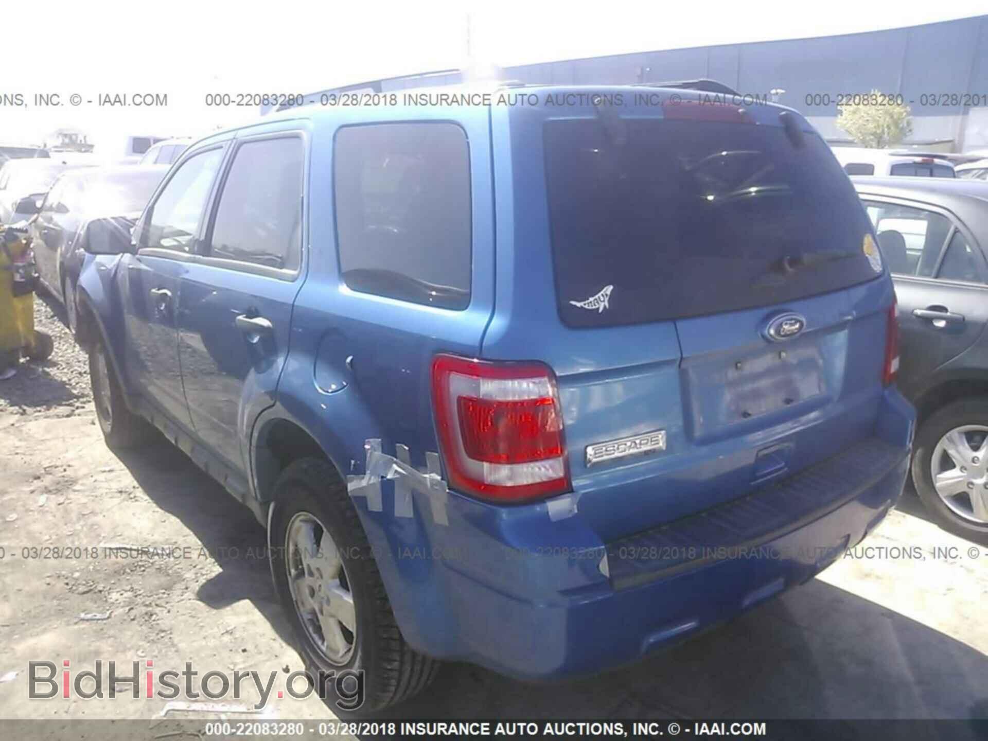 2011 Ford Escape - VIN: 1FMCU0D75BKB66722 - Photo 3