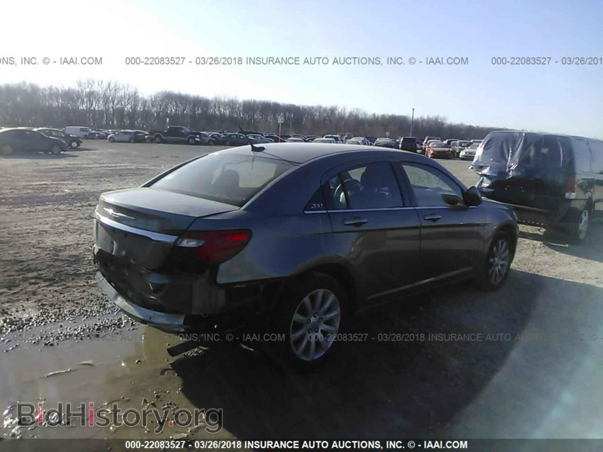 2013 Chrysler 200 - VIN: 1C3CCBBB9DN538594 - Photo 4