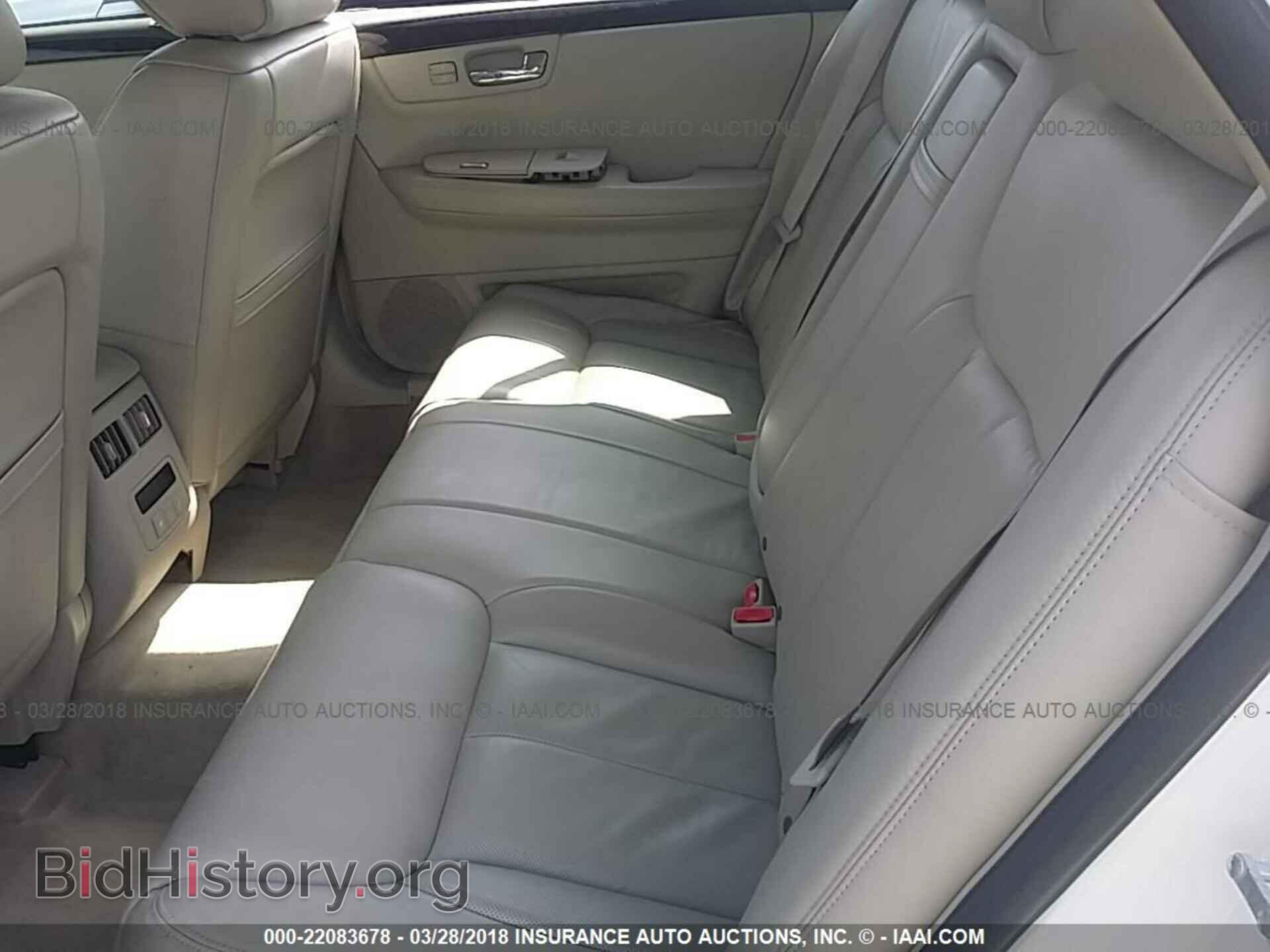 2011 Cadillac Dts - VIN: 1G6KD5E67BU113899 - Фото 8