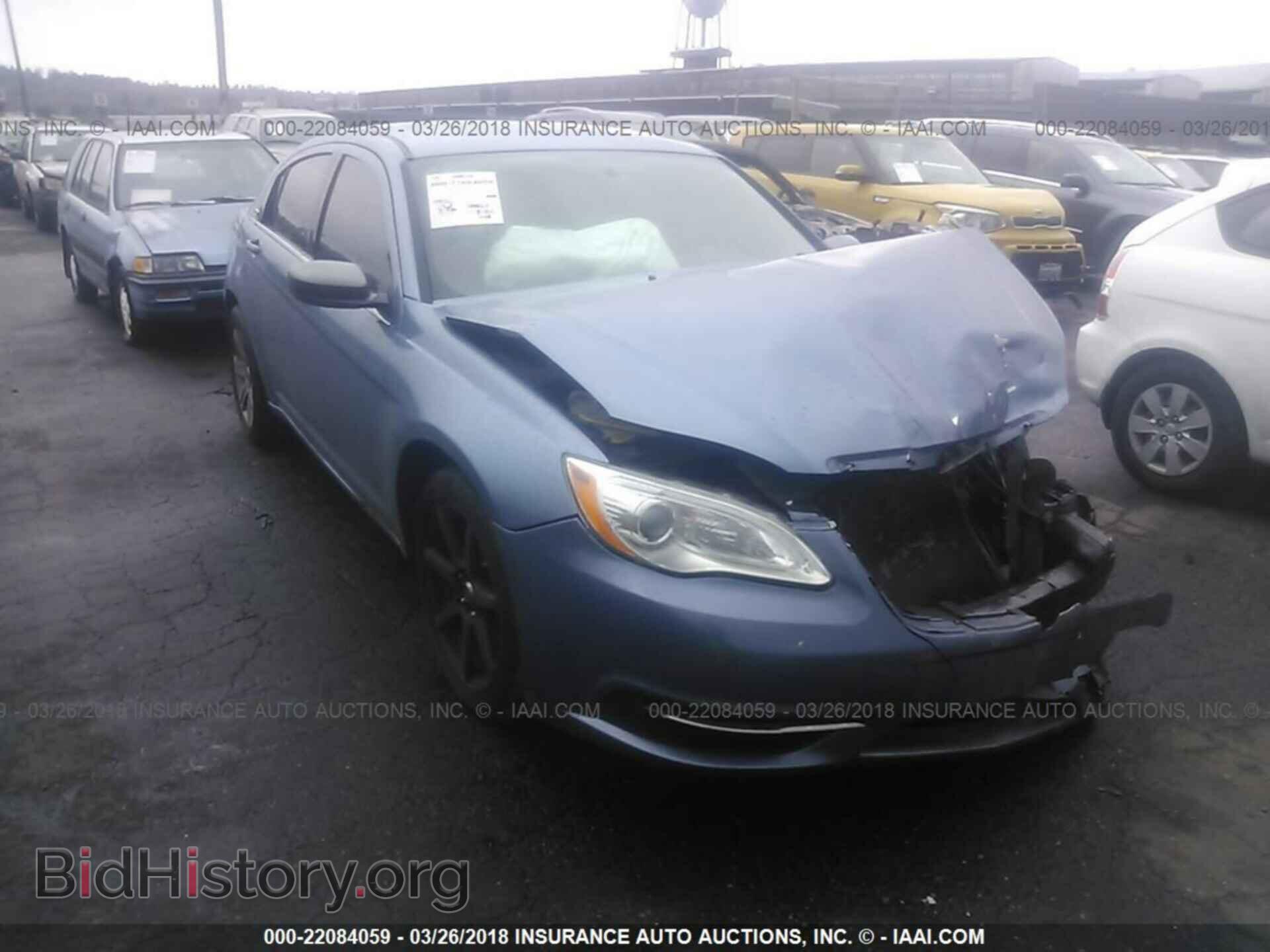 Photo 1C3BC1FB4BN626384 - Chrysler 200 2011