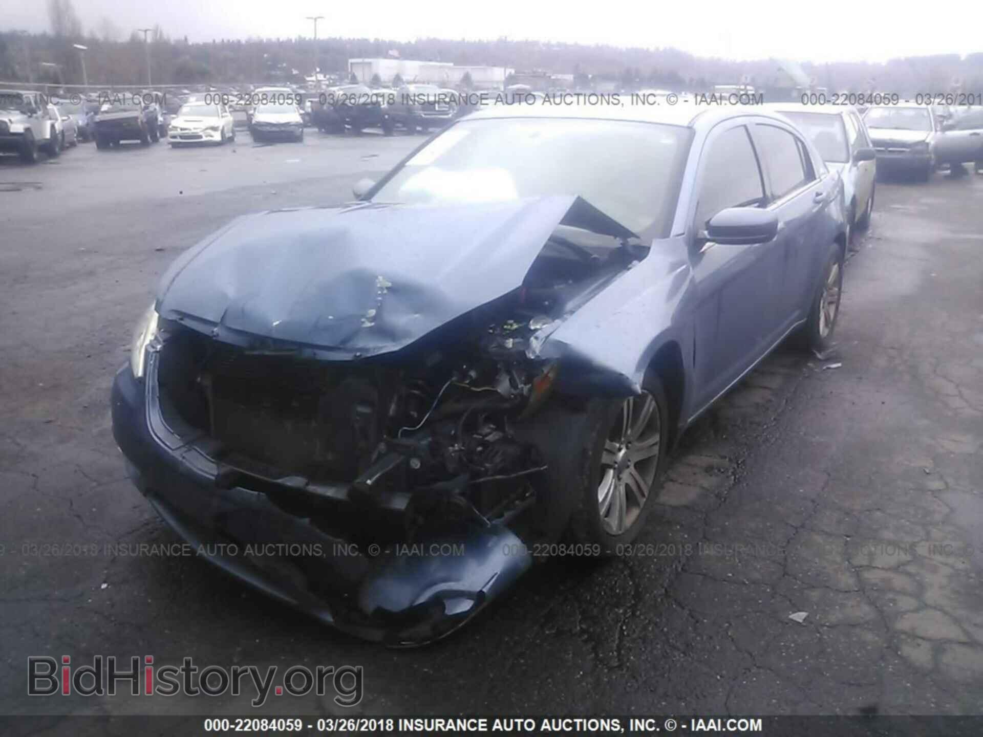 2011 Chrysler 200 - VIN: 1C3BC1FB4BN626384 - Фото 2