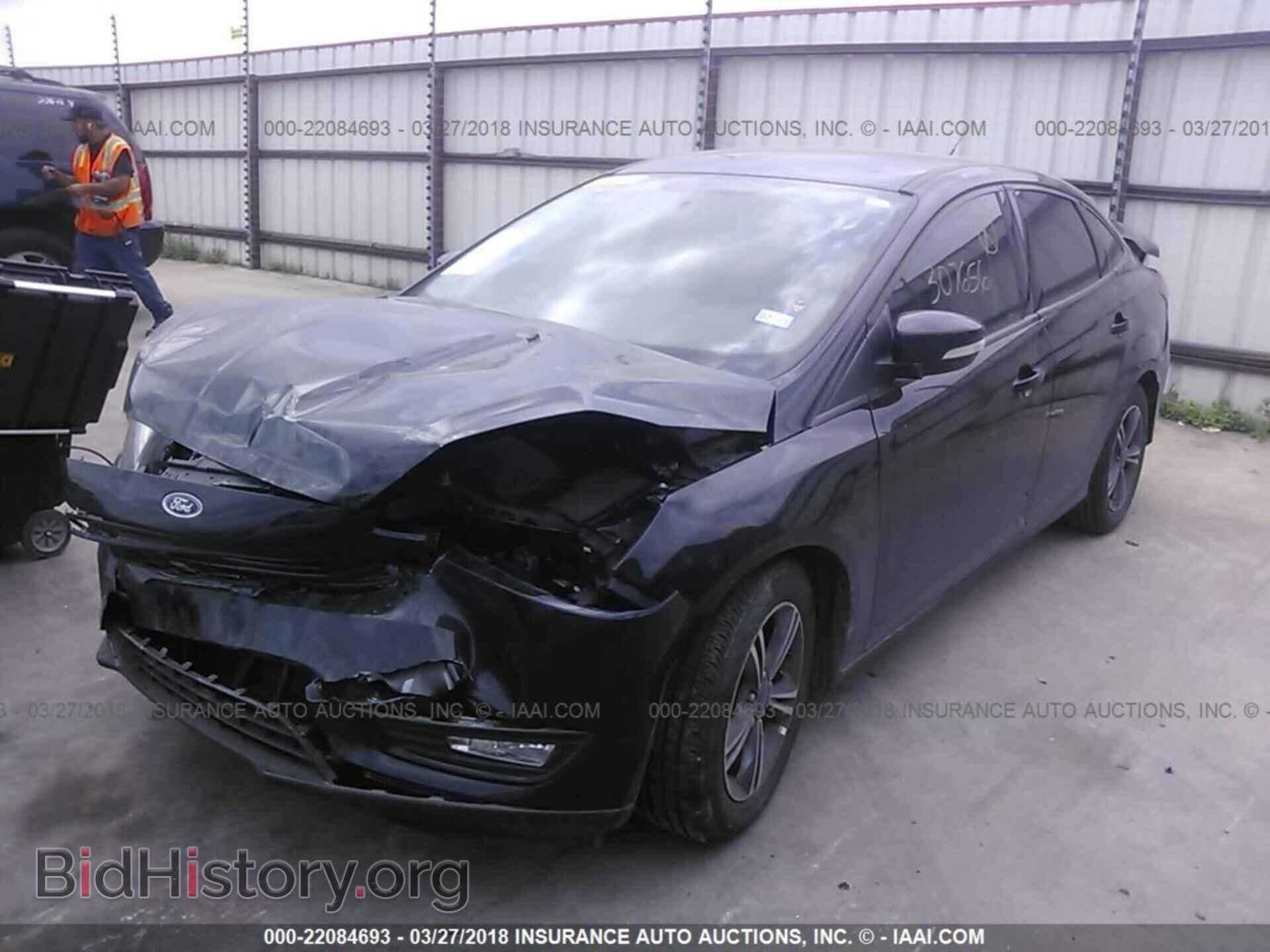 2017 Ford Focus - VIN: 1FADP3FE4HL307656 - Photo 2