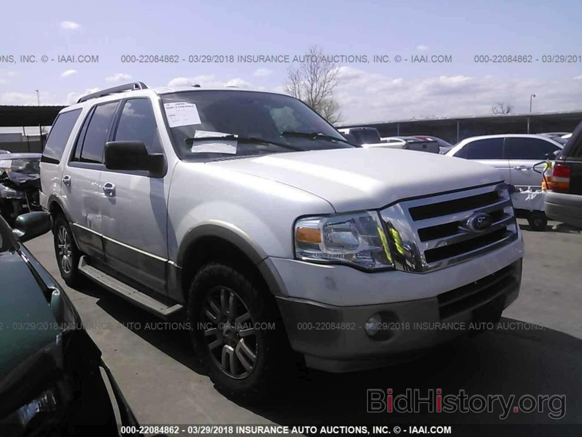 Photo 1FMJU1H57BEF31048 - Ford Expedition 2011