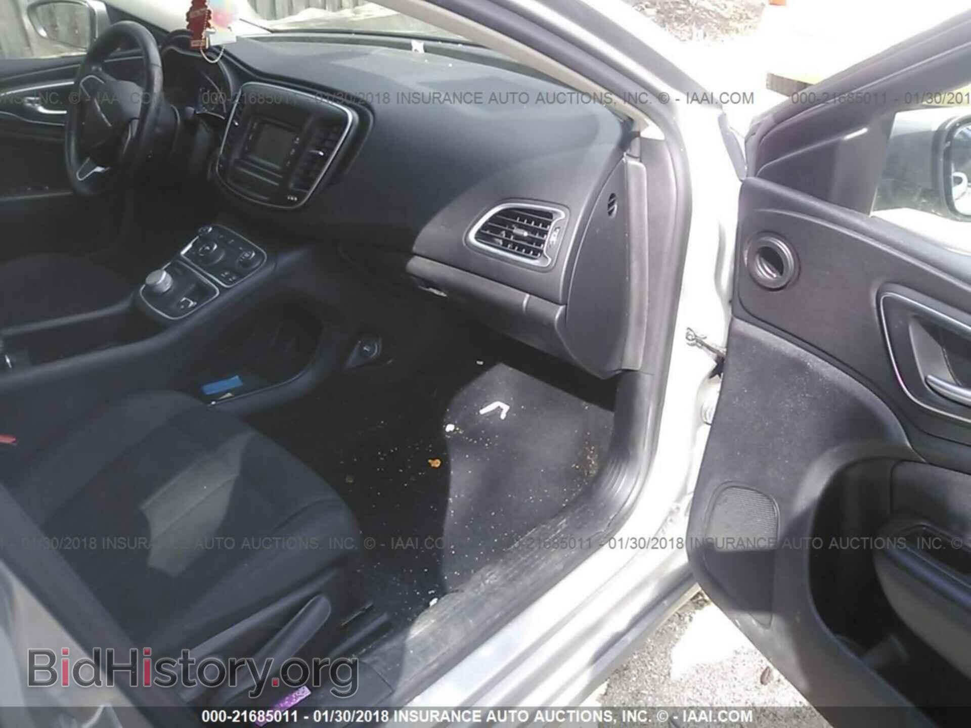 2015 CHRYSLER 200 - VIN: 1C3CCCAB3FN692888 - Photo 5