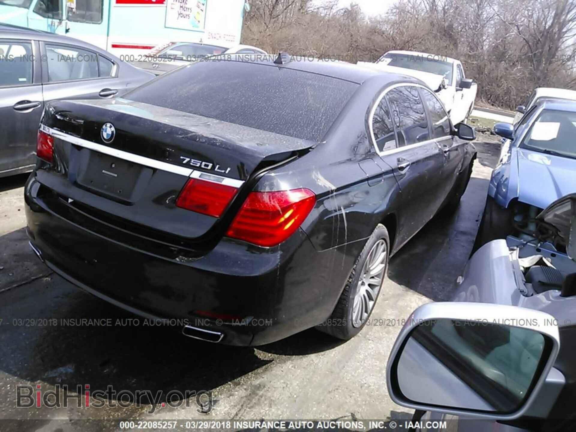 2011 BMW 750 - VIN: WBAKC8C59BC432784 - Фото 4