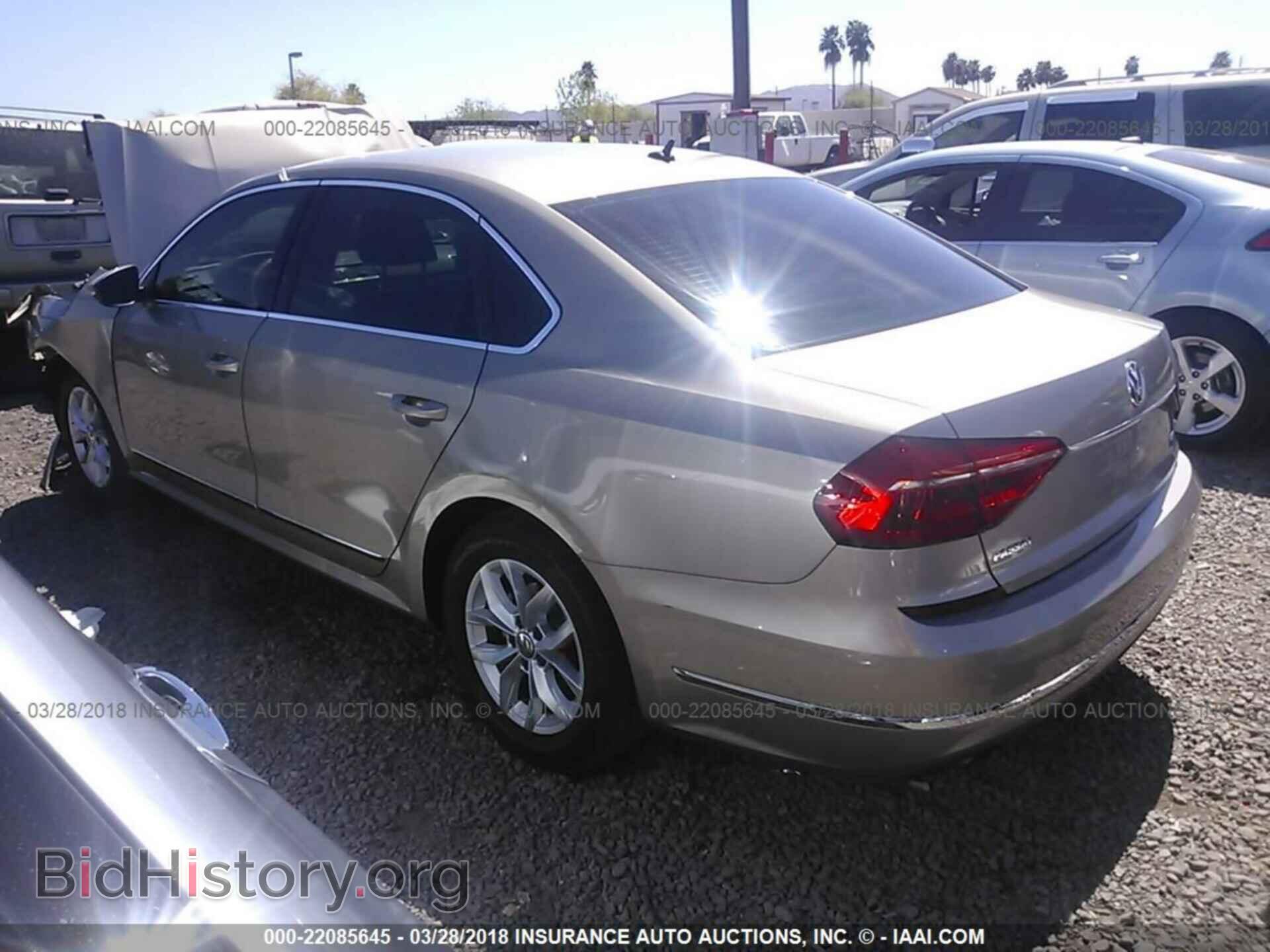 2016 Volkswagen Passat - VIN: 1VWAT7A39GC051208 - Фото 3