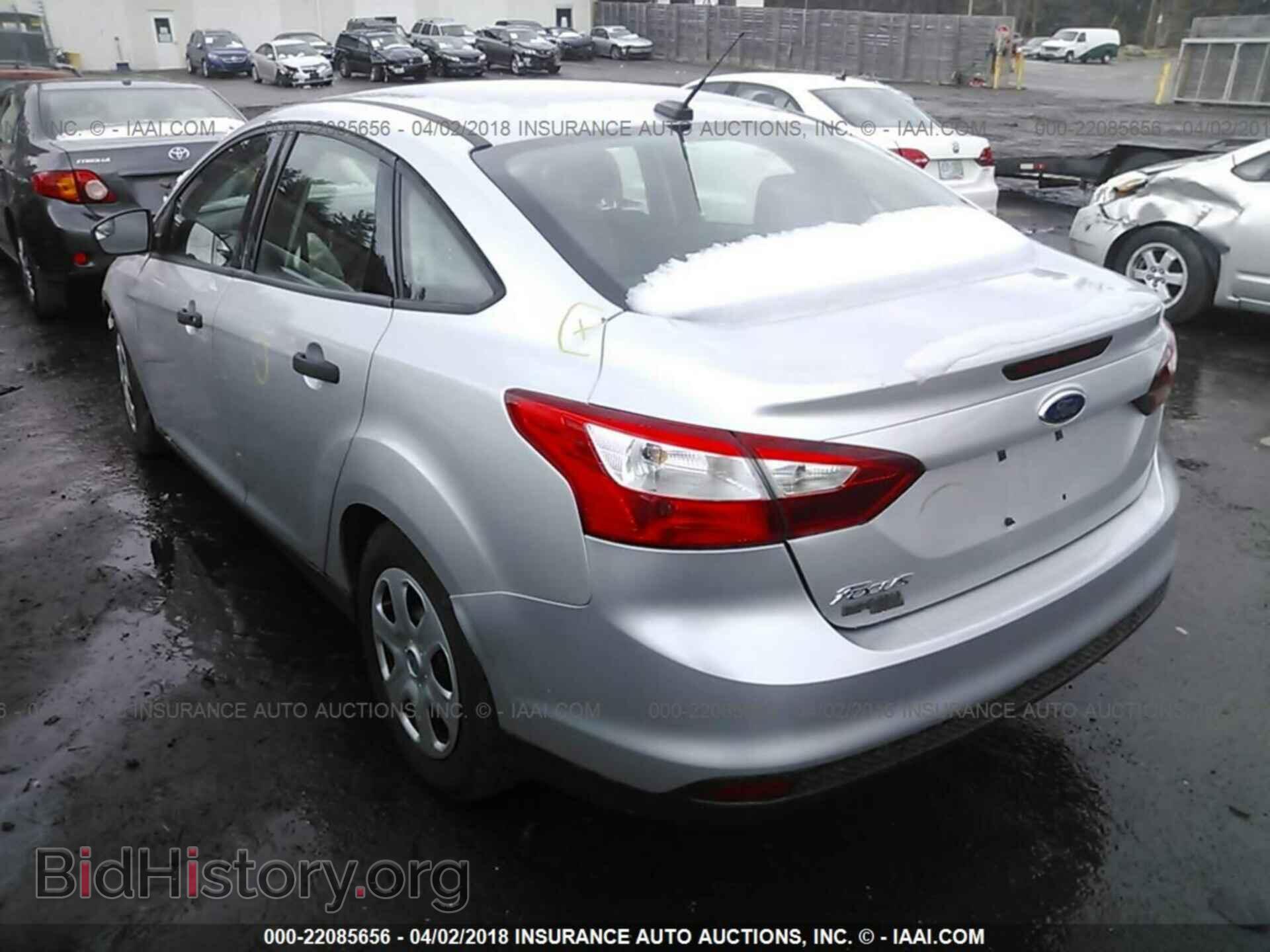 2012 Ford Focus - VIN: 1FAHP3E26CL149452 - Photo 3
