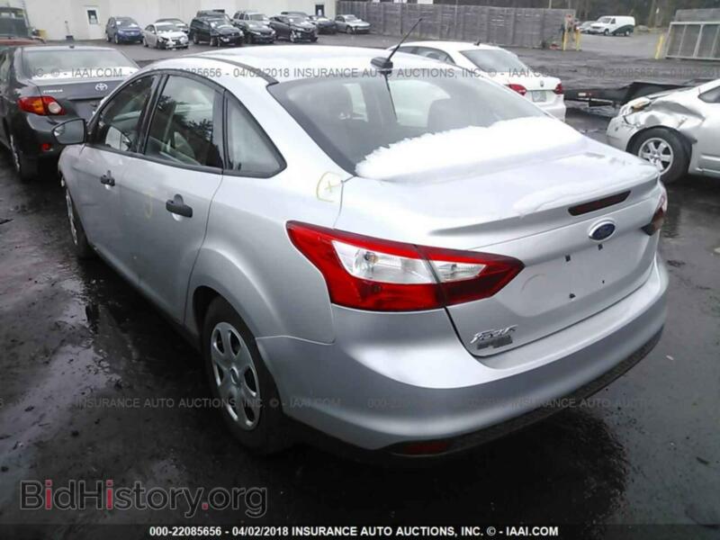 2012 Ford FOCUS (VIN 1FAHP3E26CL149452) — фото 3 из 10