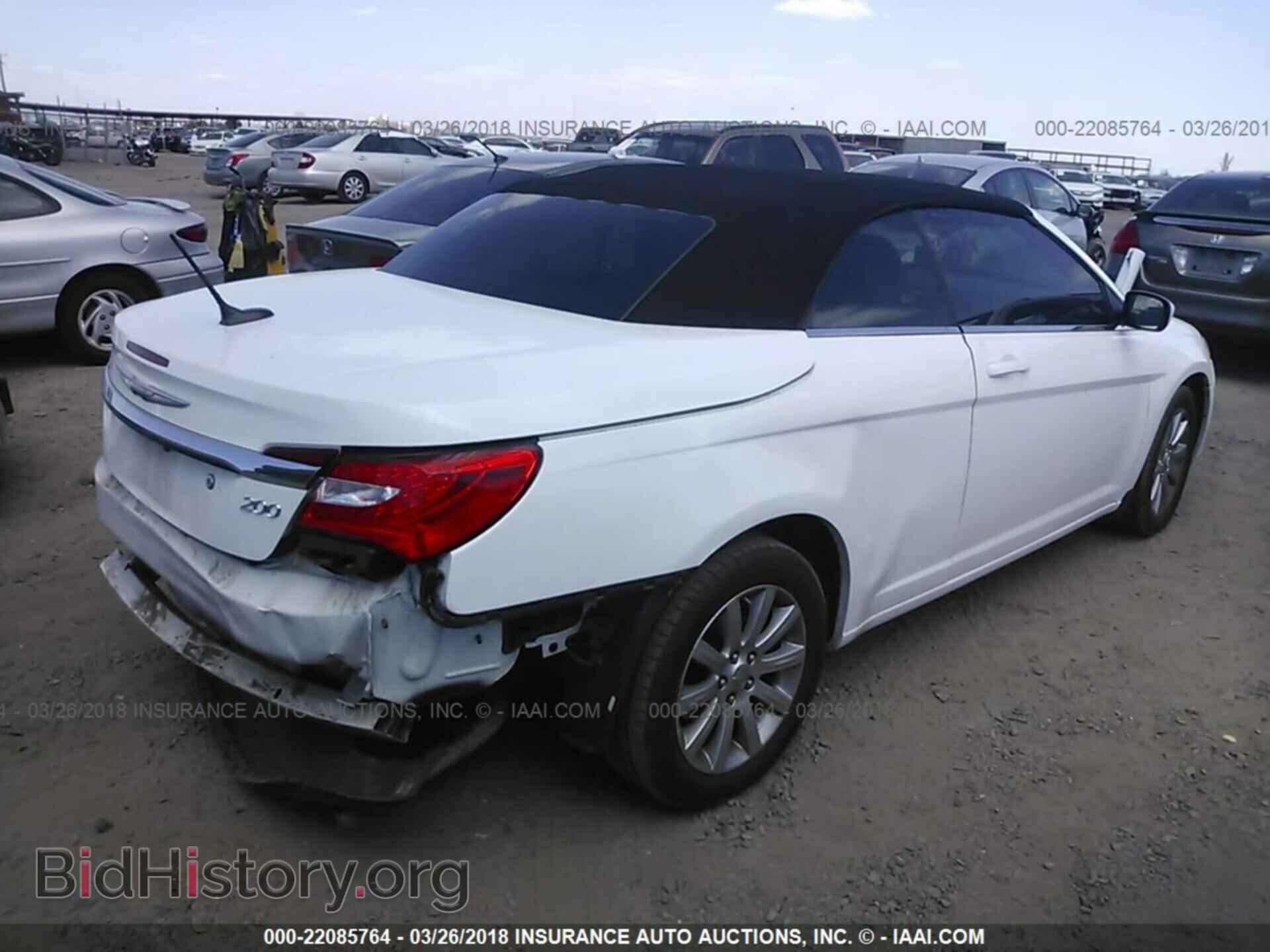 2012 Chrysler 200 - VIN: 1C3BCBEB0CN218392 - Photo 4