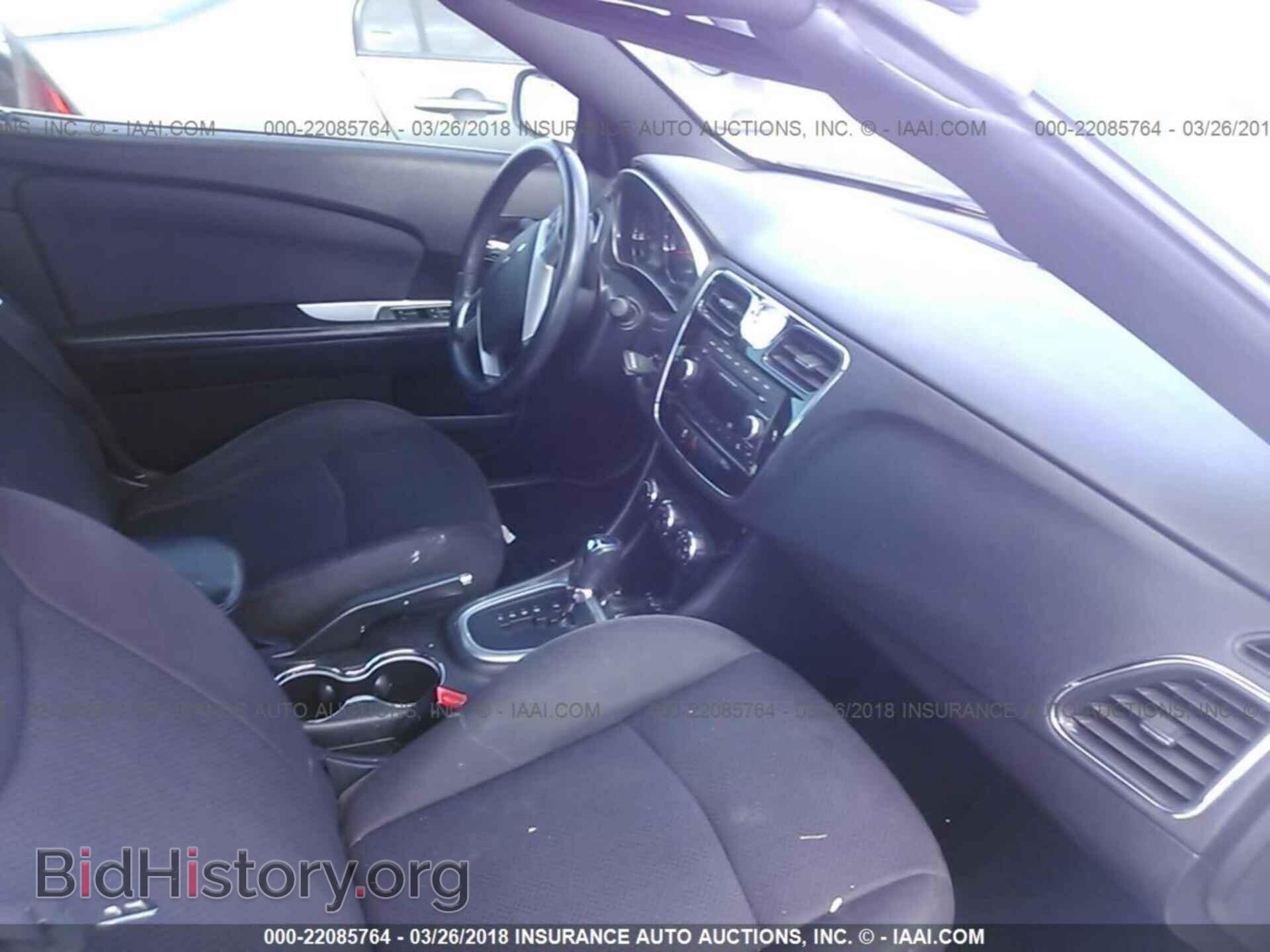 2012 Chrysler 200 - VIN: 1C3BCBEB0CN218392 - Photo 5