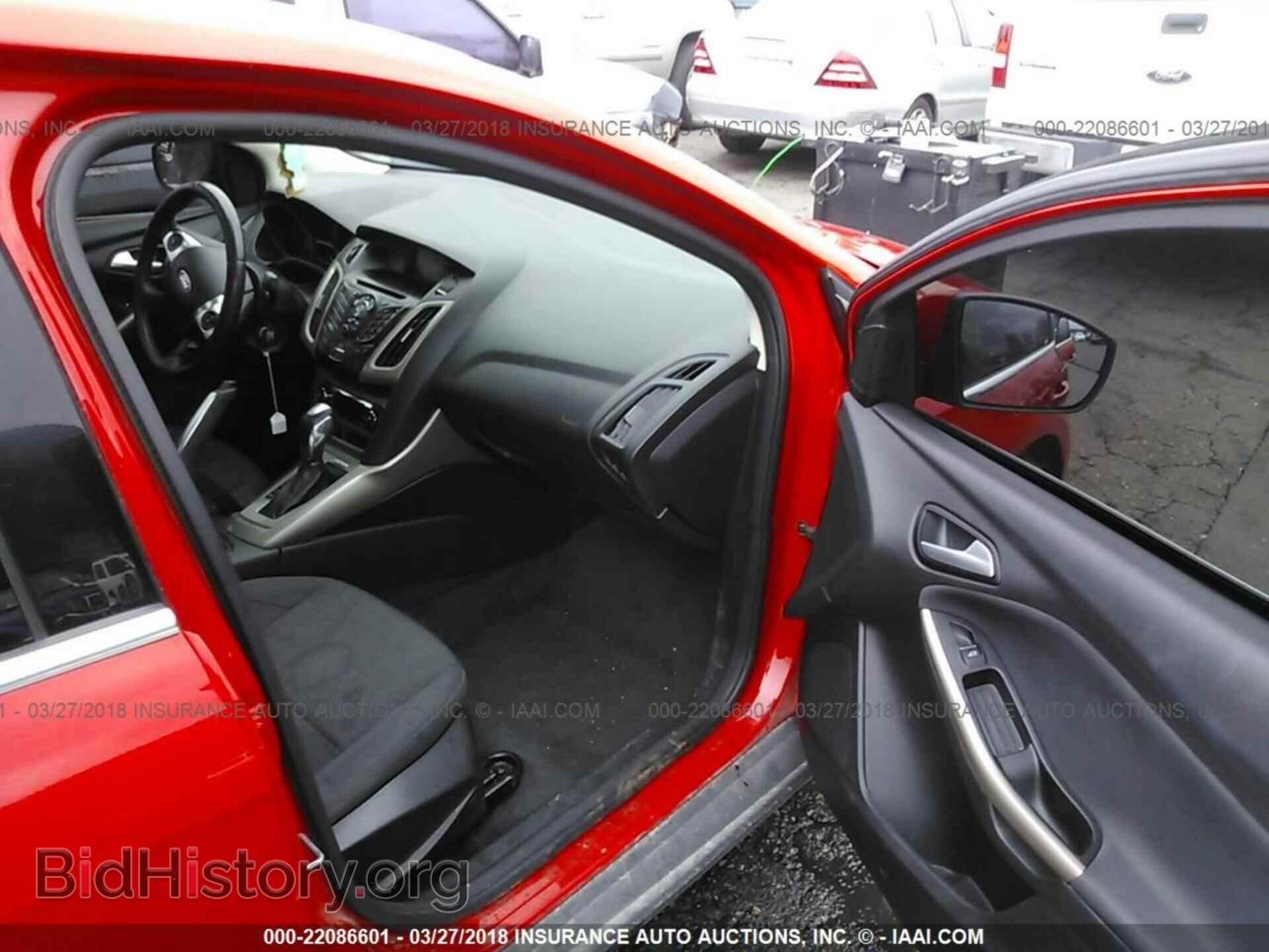 2012 Ford Focus - VIN: 1FAHP3H23CL395497 - Photo 5