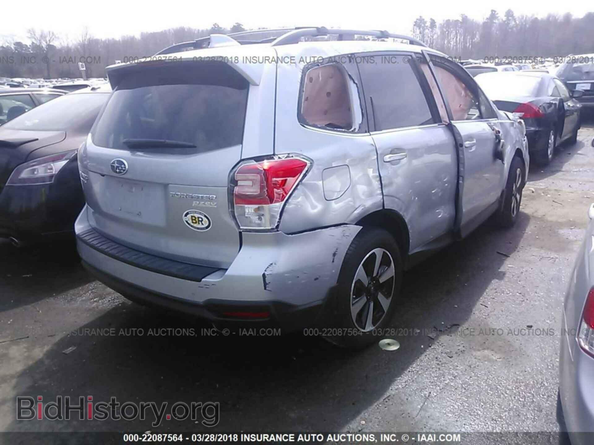 2017 Subaru Forester - VIN: JF2SJAJC0HH463078 - Photo 4