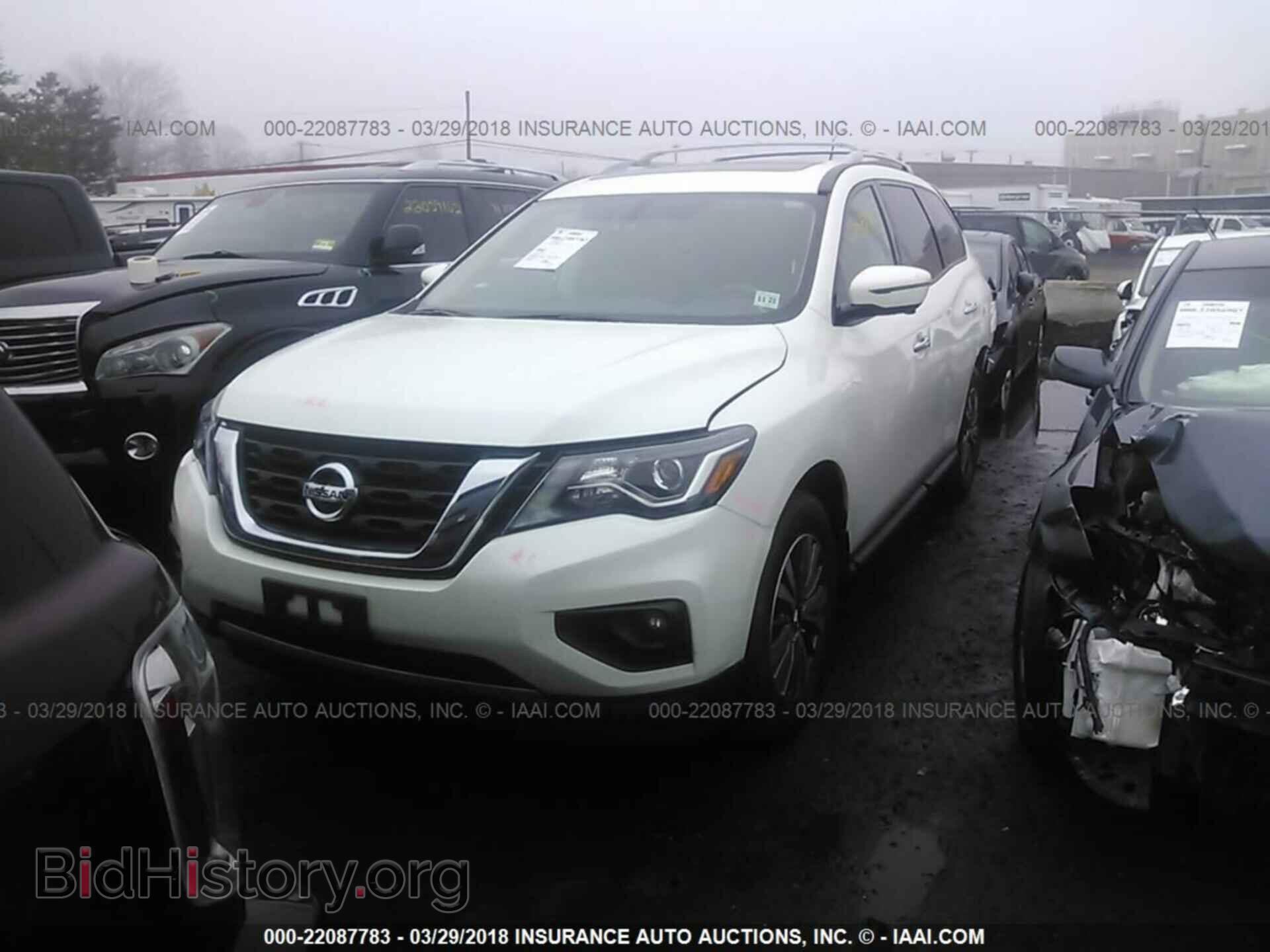 2017 Nissan Pathfinder - VIN: 5N1DR2MM8HC620391 - Фото 2