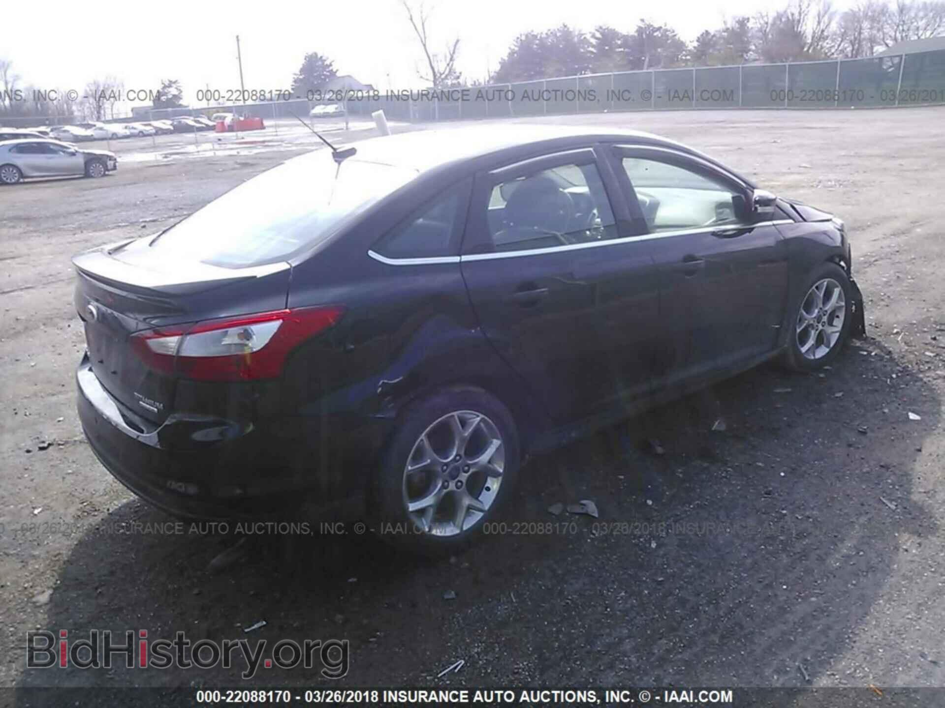 2014 Ford Focus - VIN: 1FADP3J22EL194461 - Photo 4