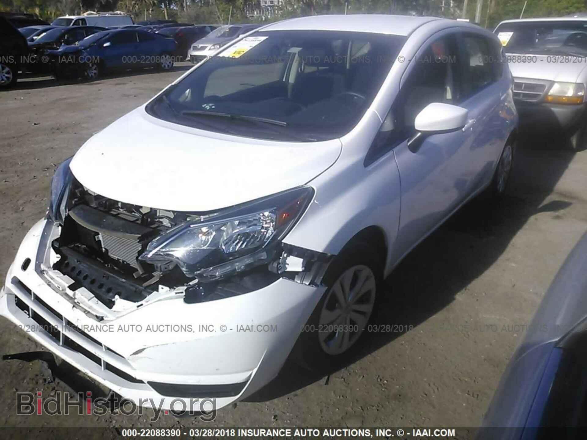 2017 Nissan Versa note - VIN: 3N1CE2CPXHL355424 - Фото 2