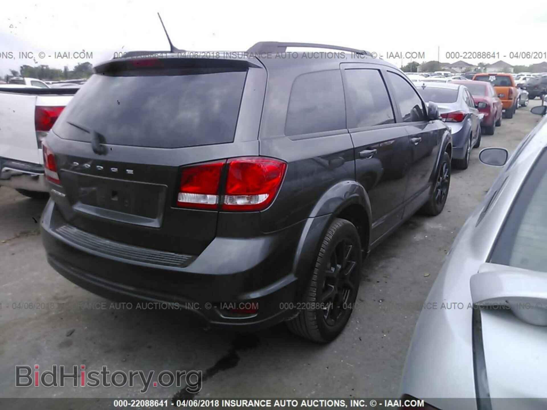 2017 Dodge Journey - VIN: 3C4PDCBB9HT581256 - Photo 4