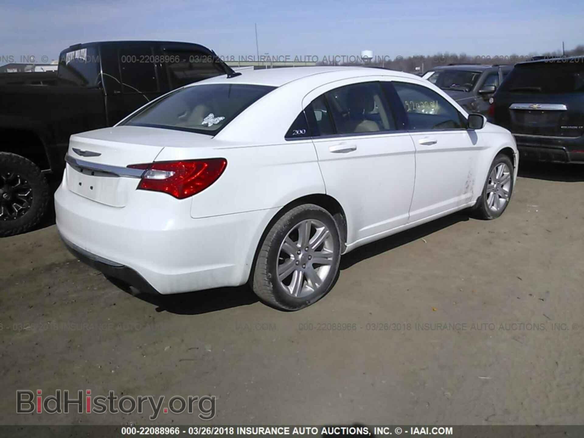 2013 Chrysler 200 - VIN: 1C3CCBAB0DN762001 - Photo 4
