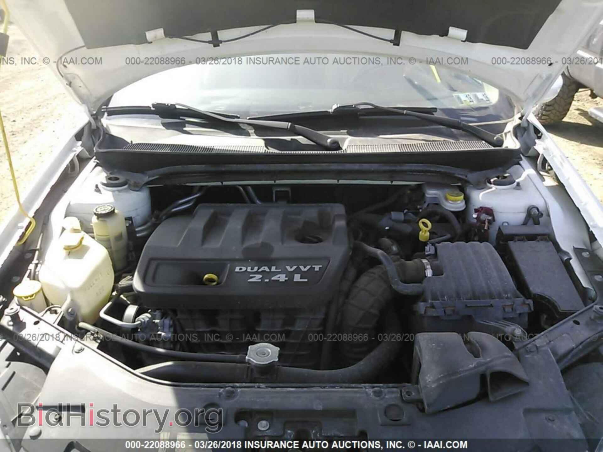 2013 Chrysler 200 - VIN: 1C3CCBAB0DN762001 - Photo 10