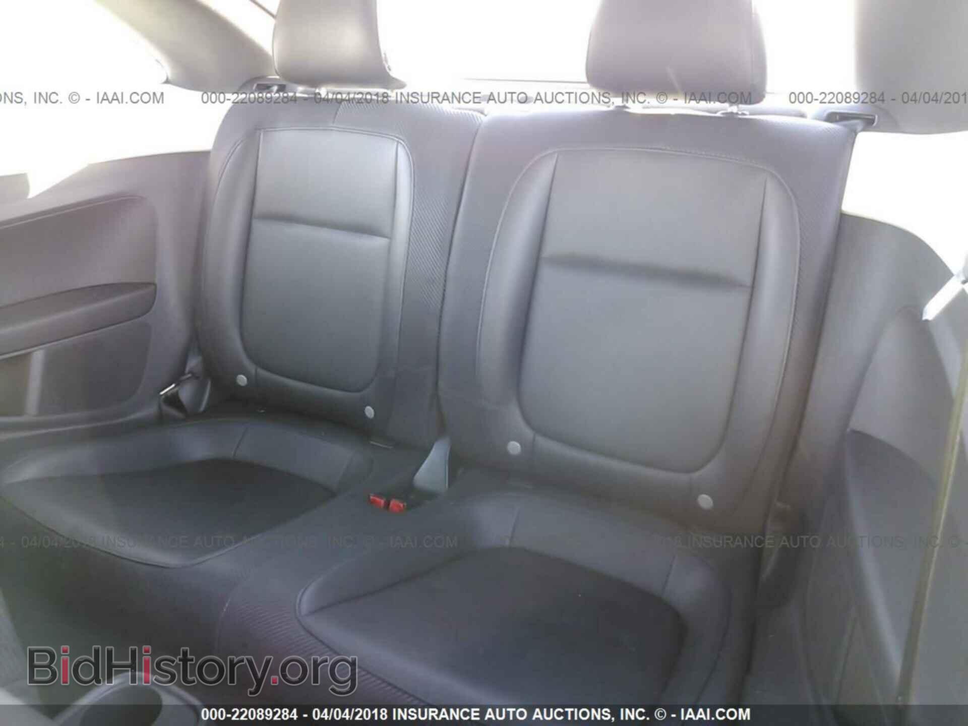 2012 Volkswagen Beetle - VIN: 3VWJP7AT7CM619310 - Фото 8