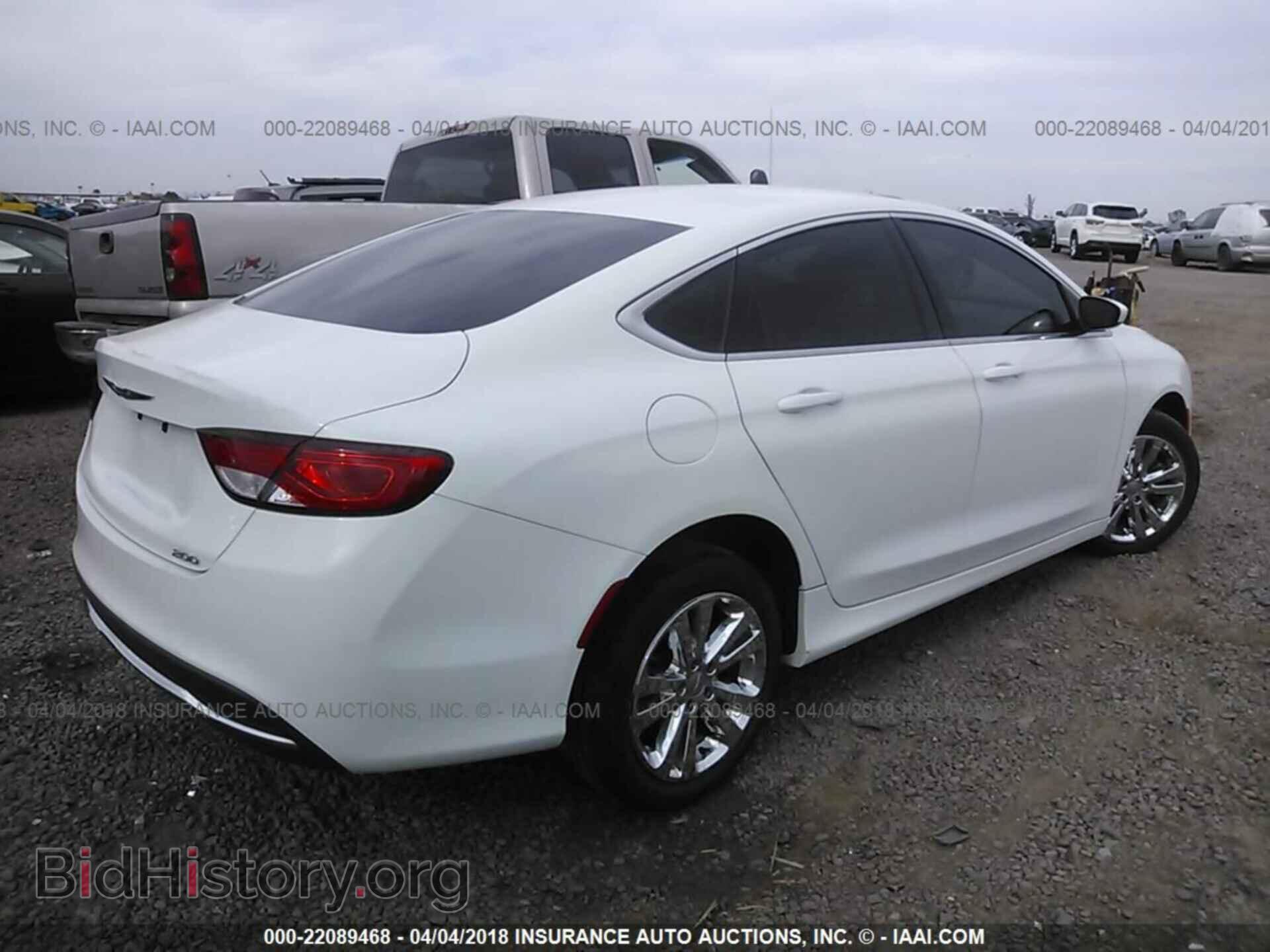 2015 Chrysler 200 - VIN: 1C3CCCAB9FN695066 - Photo 4