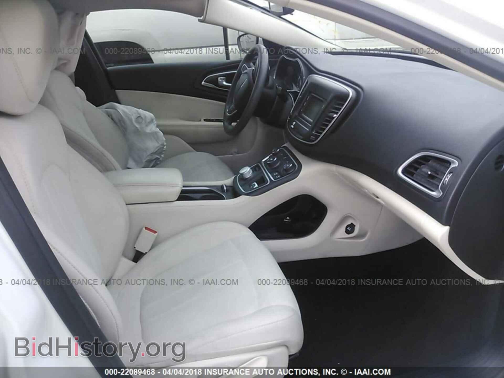 2015 Chrysler 200 - VIN: 1C3CCCAB9FN695066 - Photo 5
